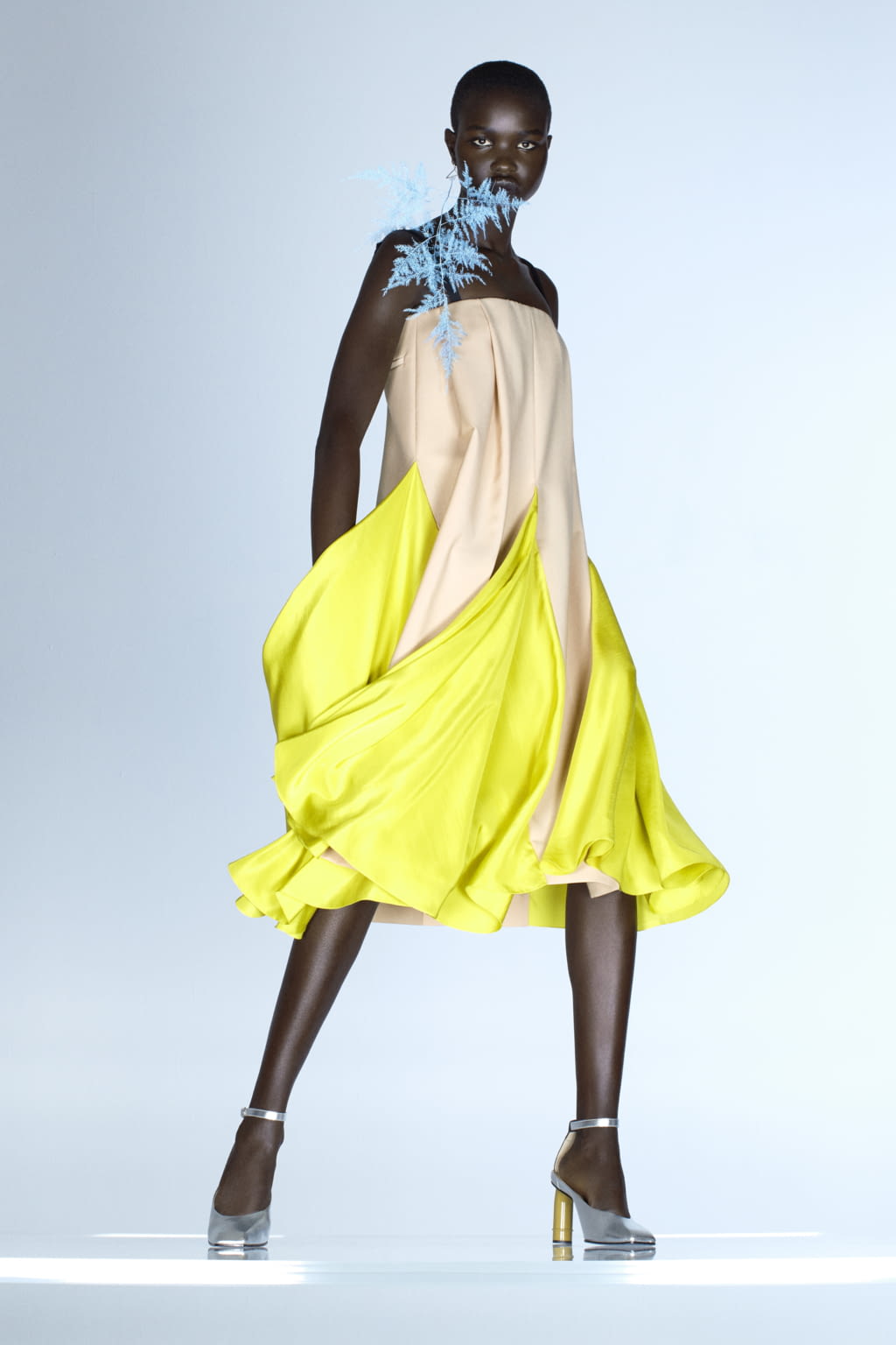 Fashion Week Paris Spring/Summer 2021 look 16 de la collection Nina Ricci womenswear