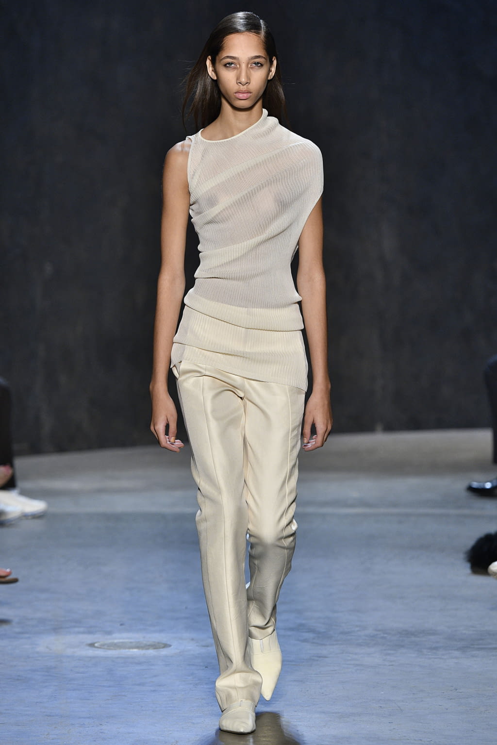 Fashion Week New York Spring/Summer 2017 look 1 from the Narciso Rodriguez collection womenswear