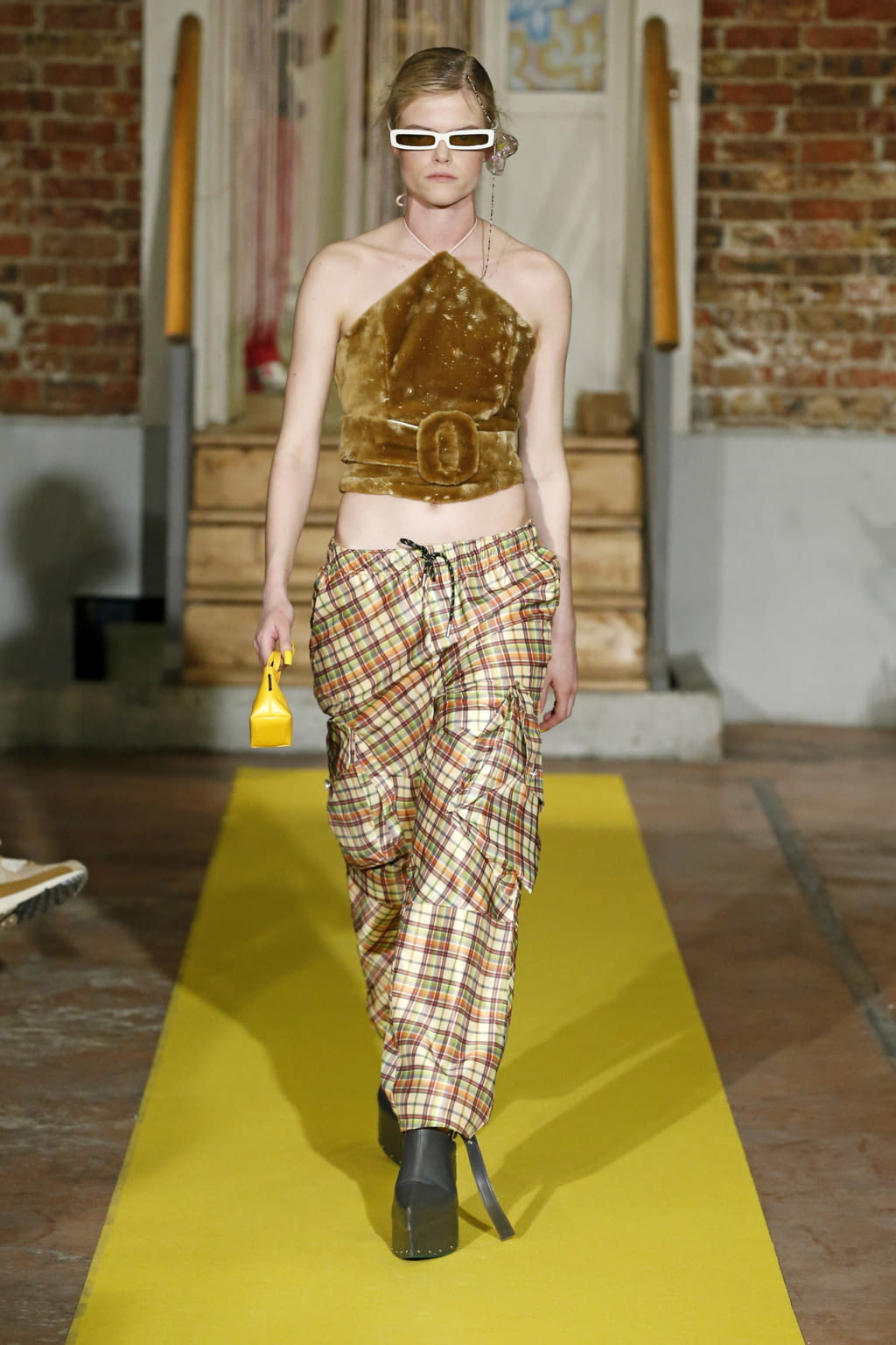 Fashion Week Paris Fall/Winter 2019 look 22 from the Neith Nyer collection womenswear