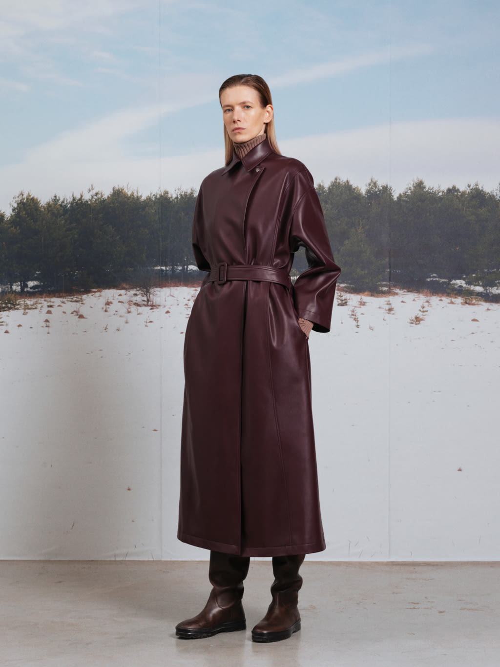 Fashion Week Paris Fall/Winter 2022 look 10 from the Olenich collection womenswear