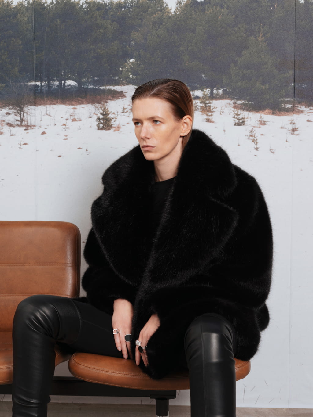 Fashion Week Paris Fall/Winter 2022 look 19 from the Olenich collection womenswear