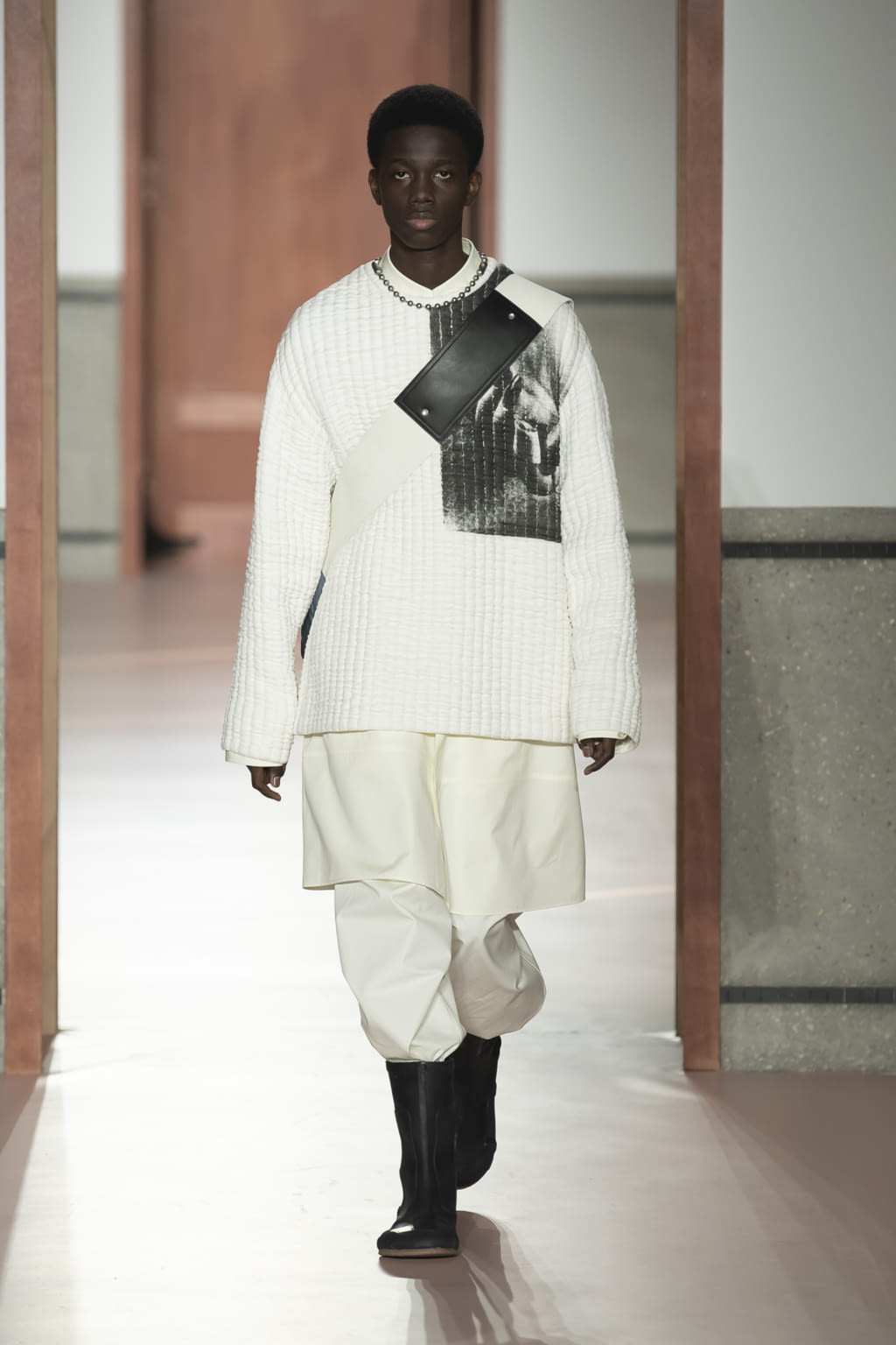 Fashion Week Paris Fall/Winter 2020 look 20 from the OAMC collection menswear