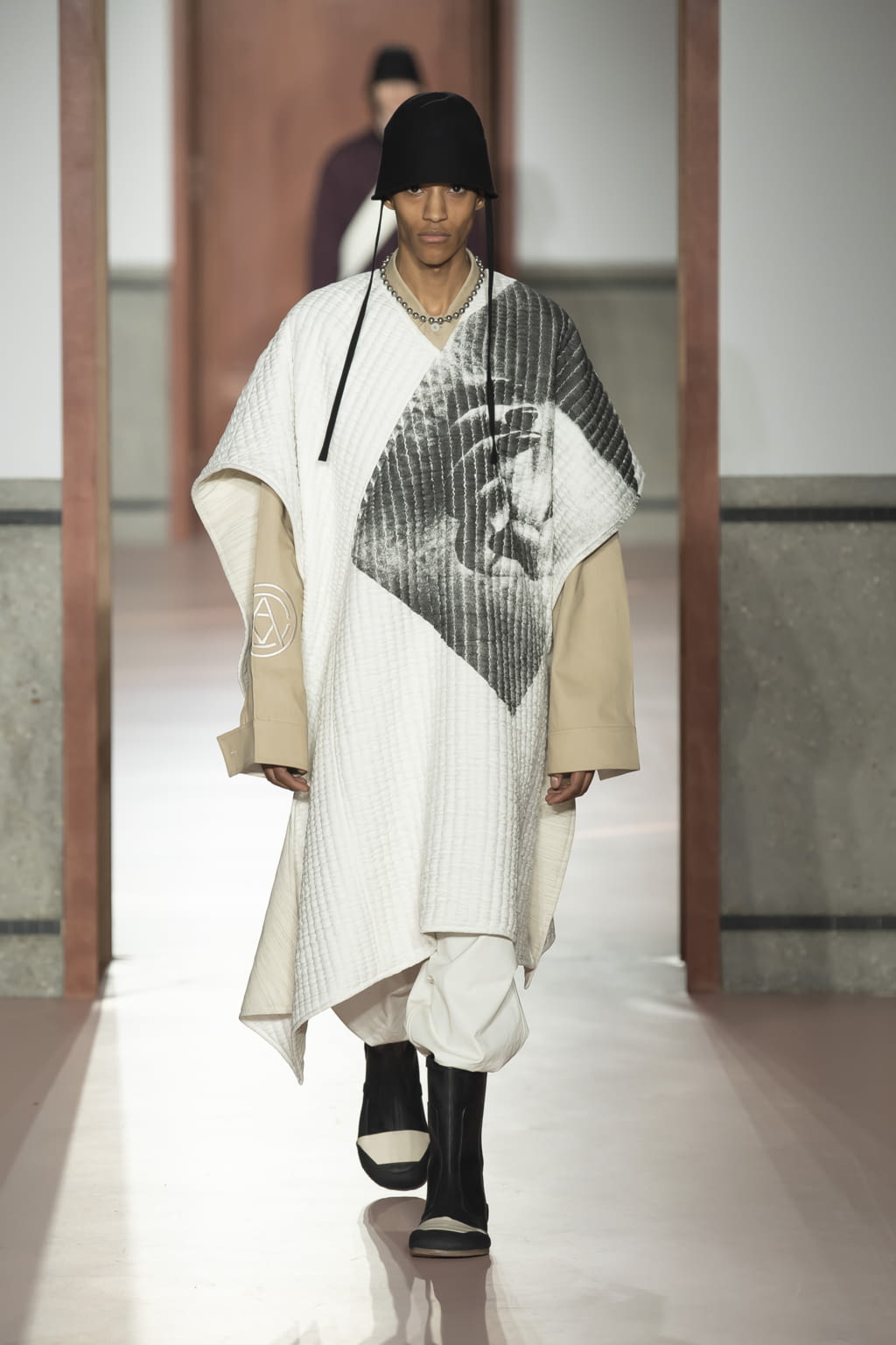 Fashion Week Paris Fall/Winter 2020 look 22 from the OAMC collection 男装