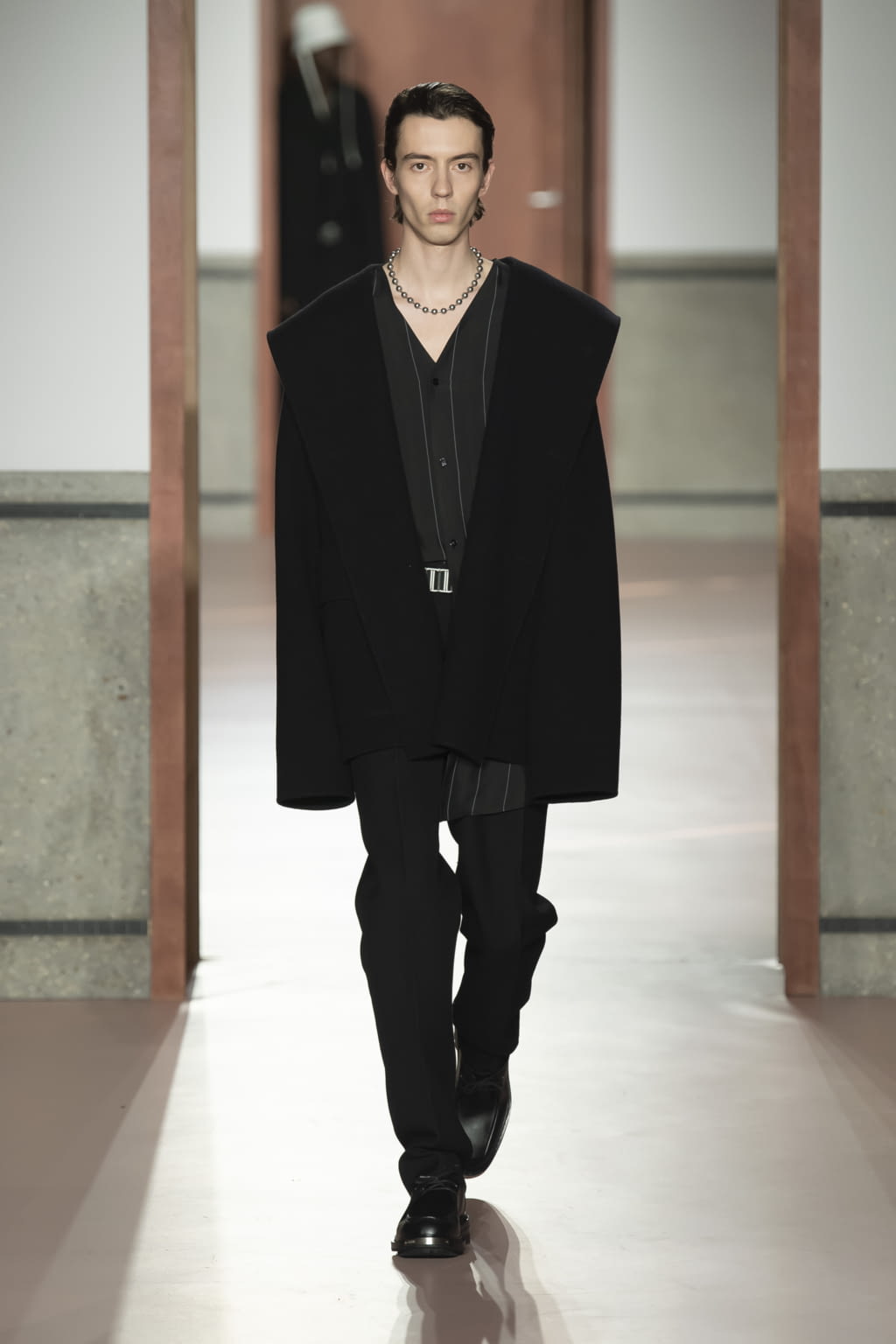 Fashion Week Paris Fall/Winter 2020 look 3 from the OAMC collection menswear