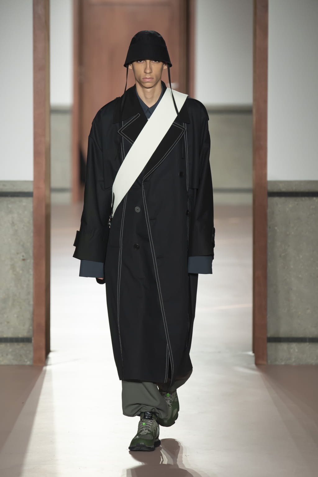 Fashion Week Paris Fall/Winter 2020 look 34 from the OAMC collection menswear