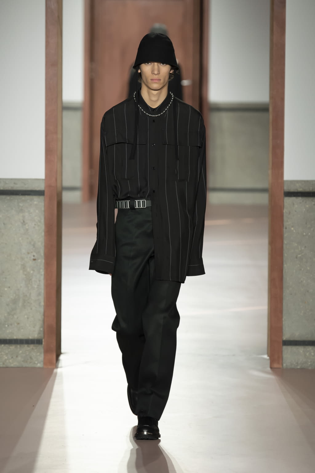 Fashion Week Paris Fall/Winter 2020 look 5 from the OAMC collection menswear