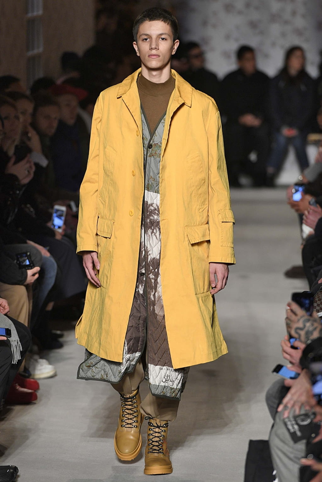 Fashion Week Paris Fall/Winter 2018 look 21 from the OAMC collection menswear