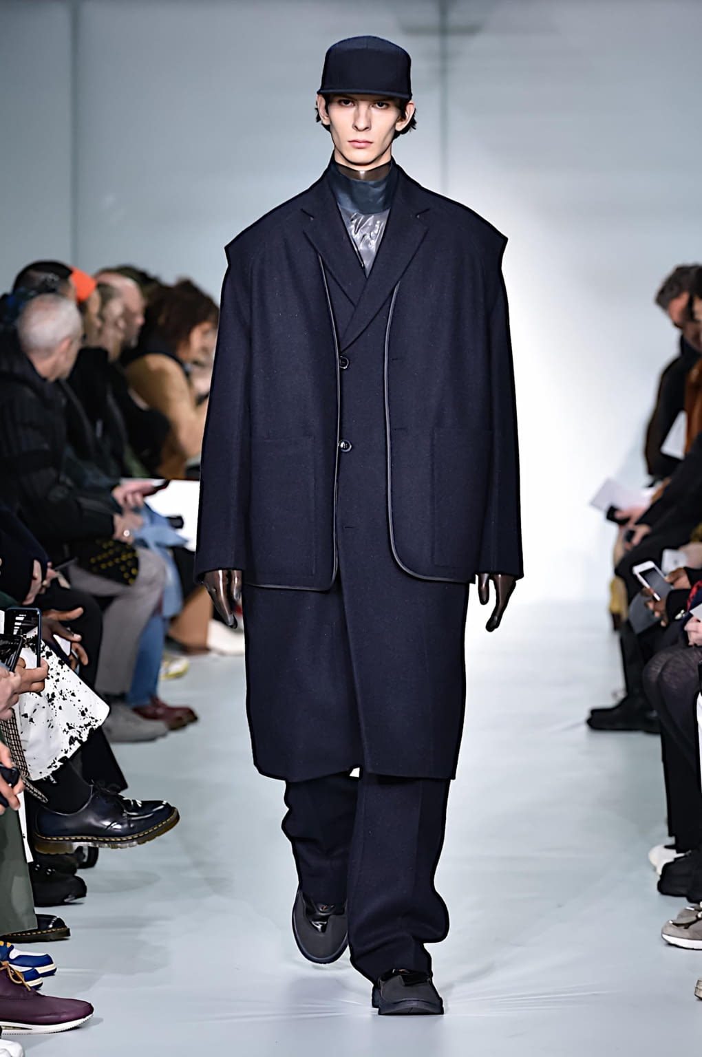 Fashion Week Paris Fall/Winter 2019 look 2 from the OAMC collection 男装
