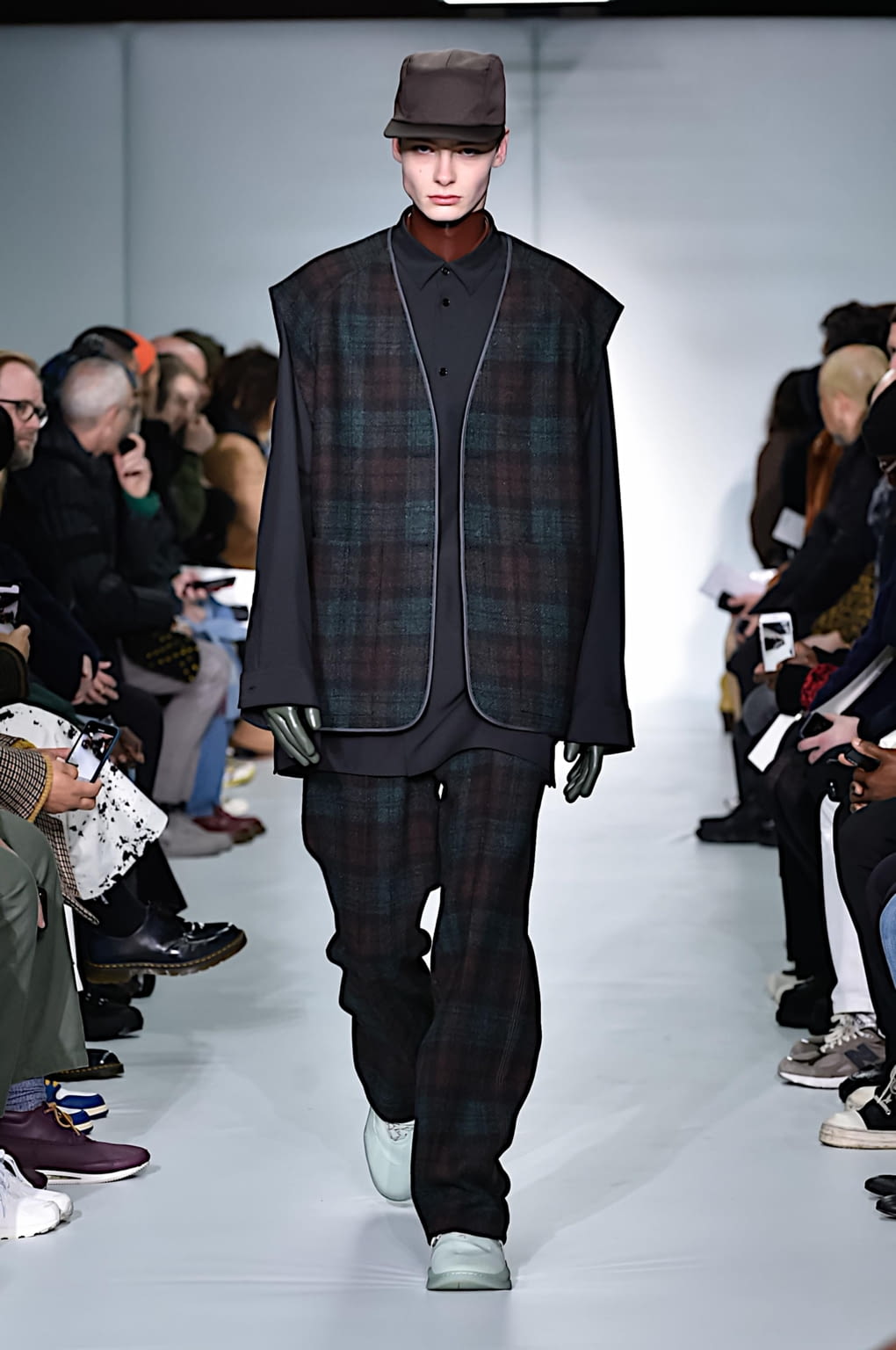 Fashion Week Paris Fall/Winter 2019 look 4 from the OAMC collection menswear