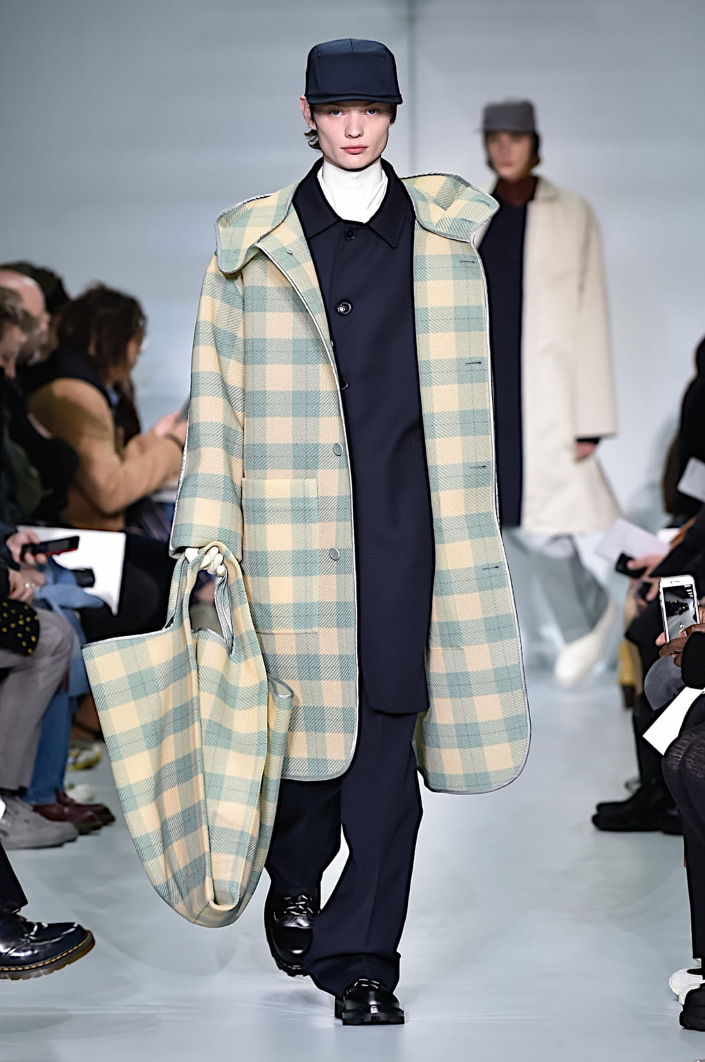 Fashion Week Paris Fall/Winter 2019 look 5 from the OAMC collection 男装