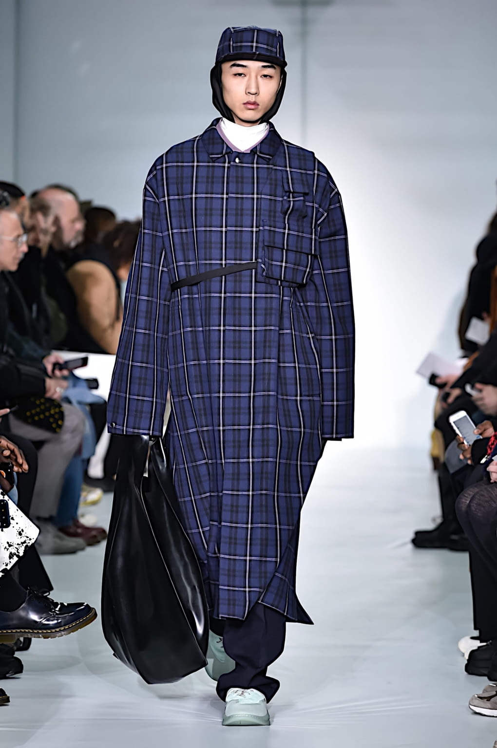 Fashion Week Paris Fall/Winter 2019 look 8 from the OAMC collection 男装
