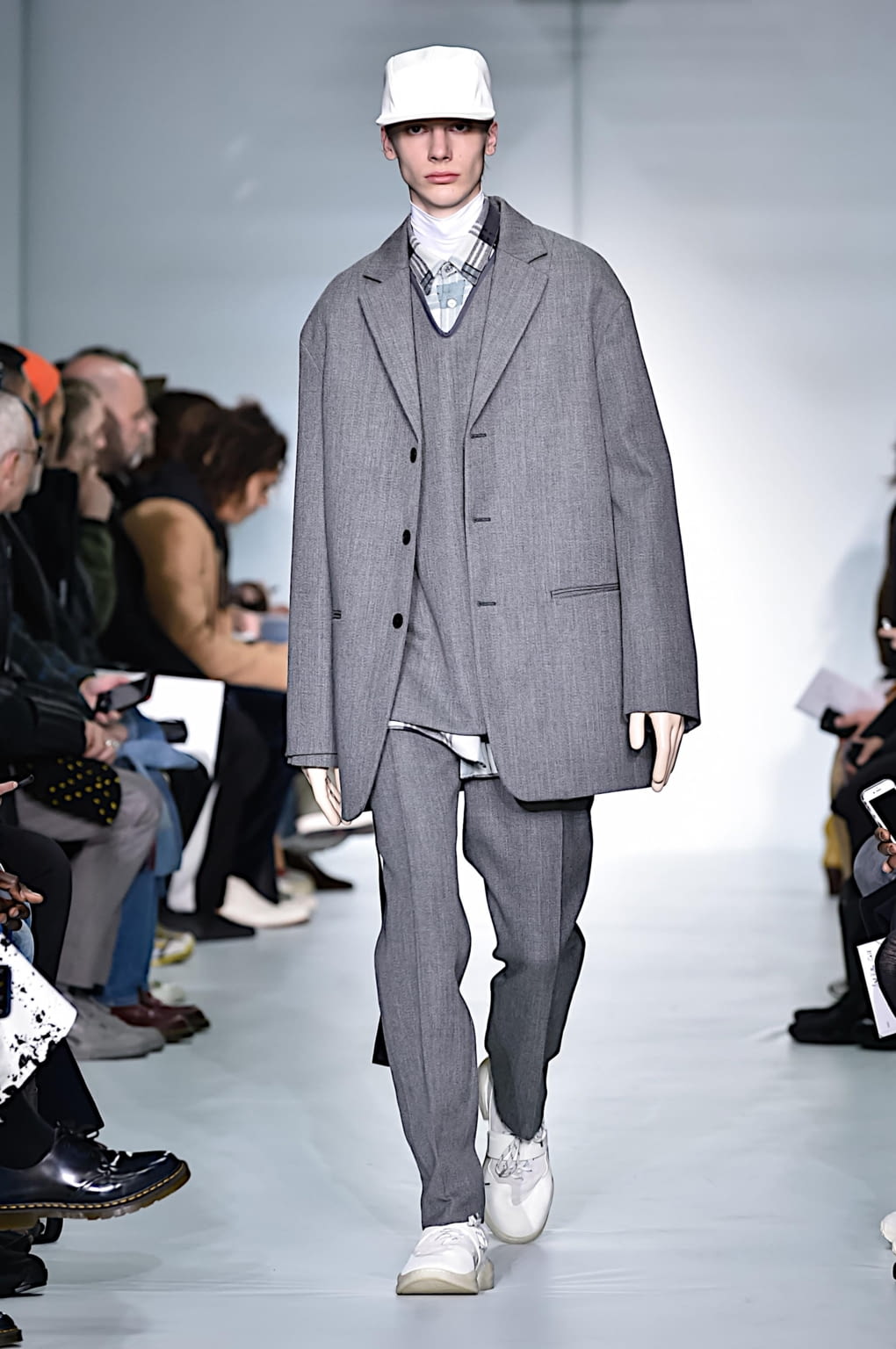 Fashion Week Paris Fall/Winter 2019 look 9 from the OAMC collection menswear