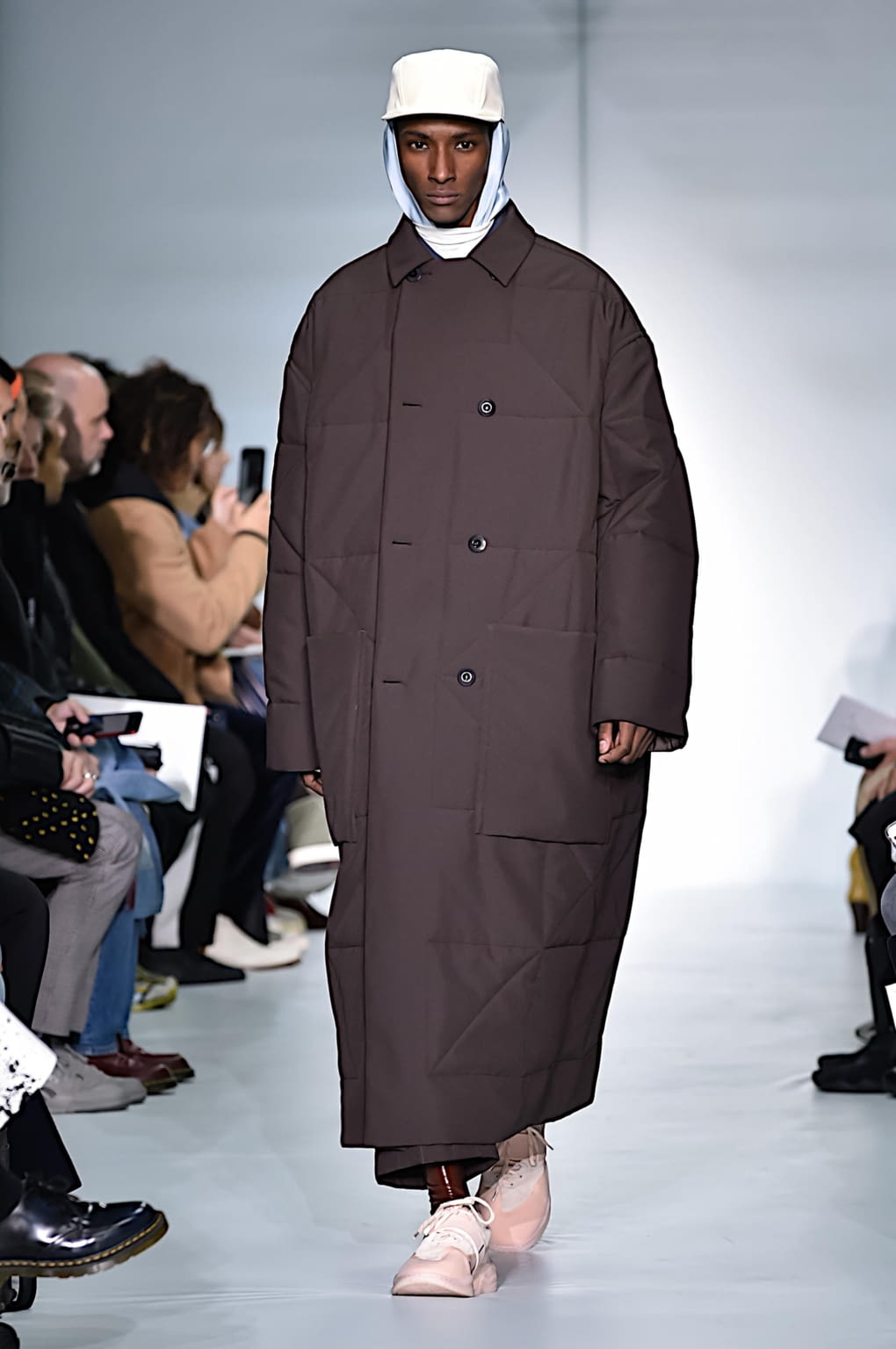 Fashion Week Paris Fall/Winter 2019 look 17 from the OAMC collection 男装