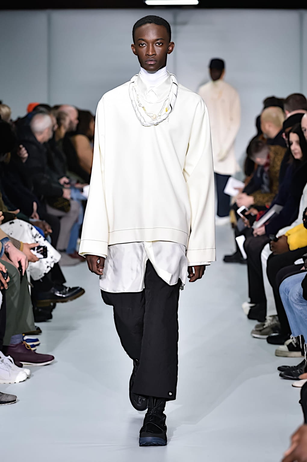 Fashion Week Paris Fall/Winter 2019 look 26 from the OAMC collection menswear