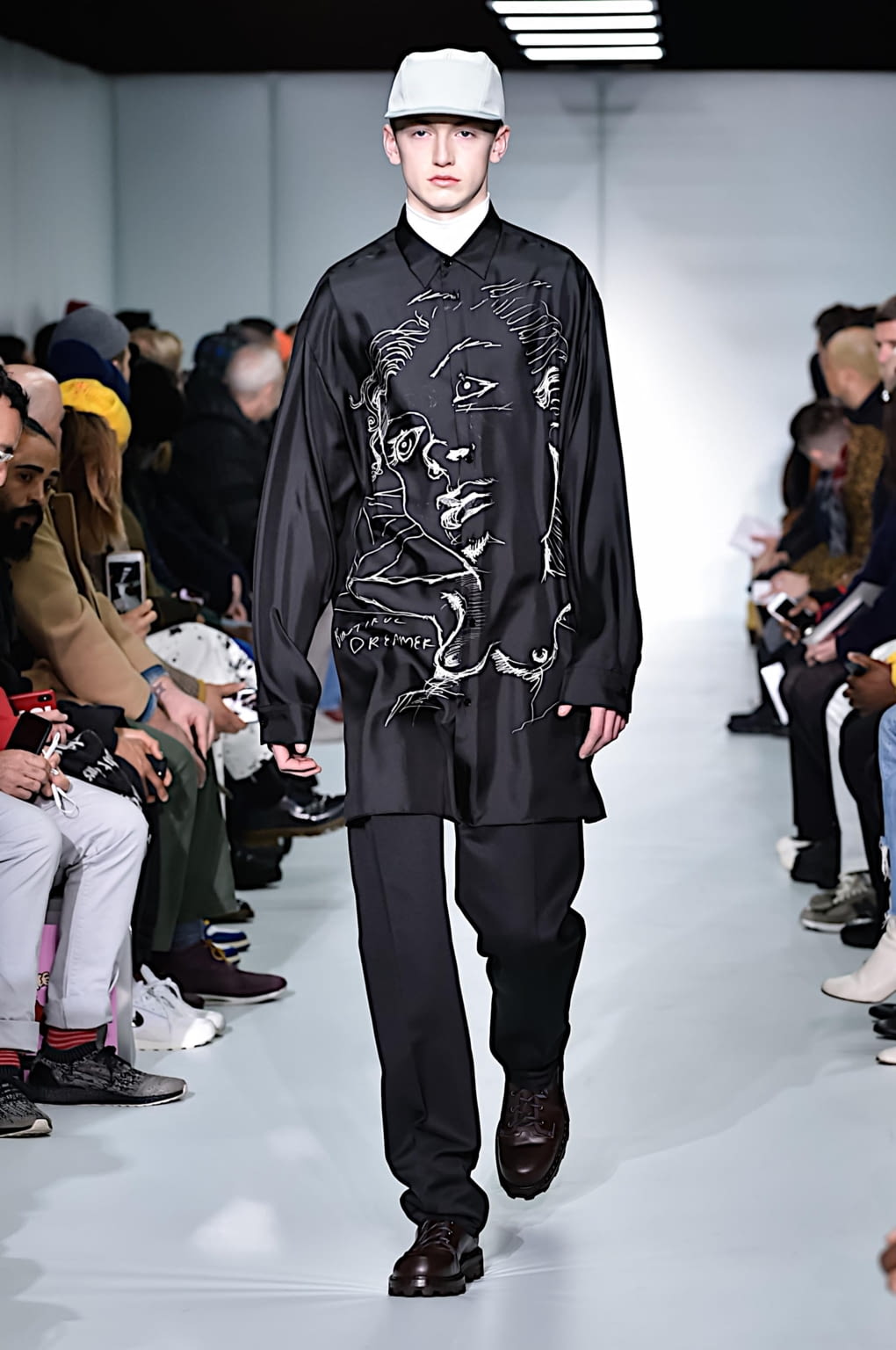 Fashion Week Paris Fall/Winter 2019 look 28 from the OAMC collection 男装