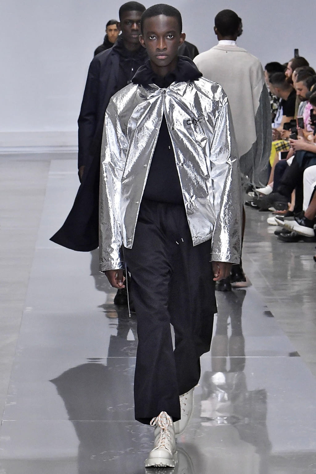 Fashion Week Paris Spring/Summer 2019 look 8 from the OAMC collection 男装
