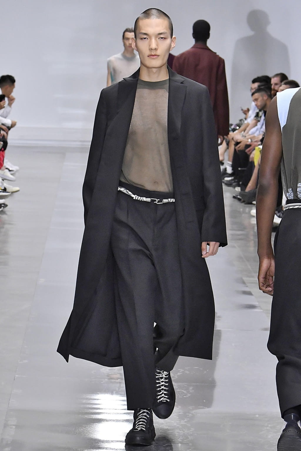 Fashion Week Paris Spring/Summer 2019 look 29 from the OAMC collection 男装