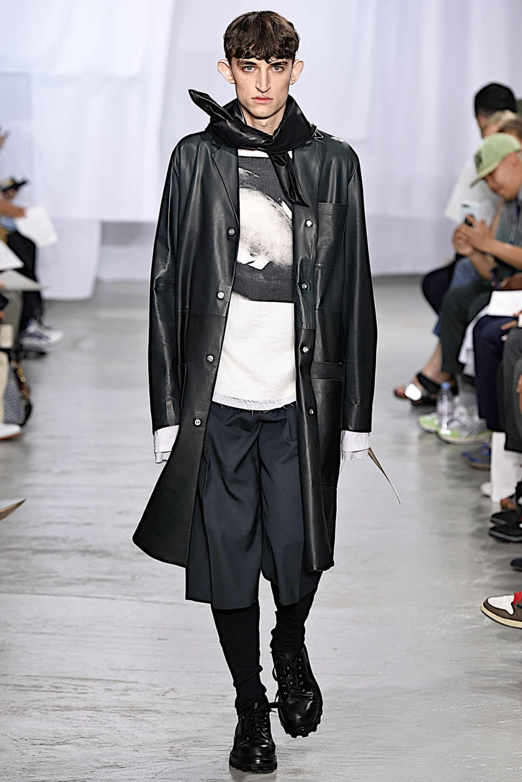 Fashion Week Paris Spring/Summer 2020 look 13 from the OAMC collection menswear