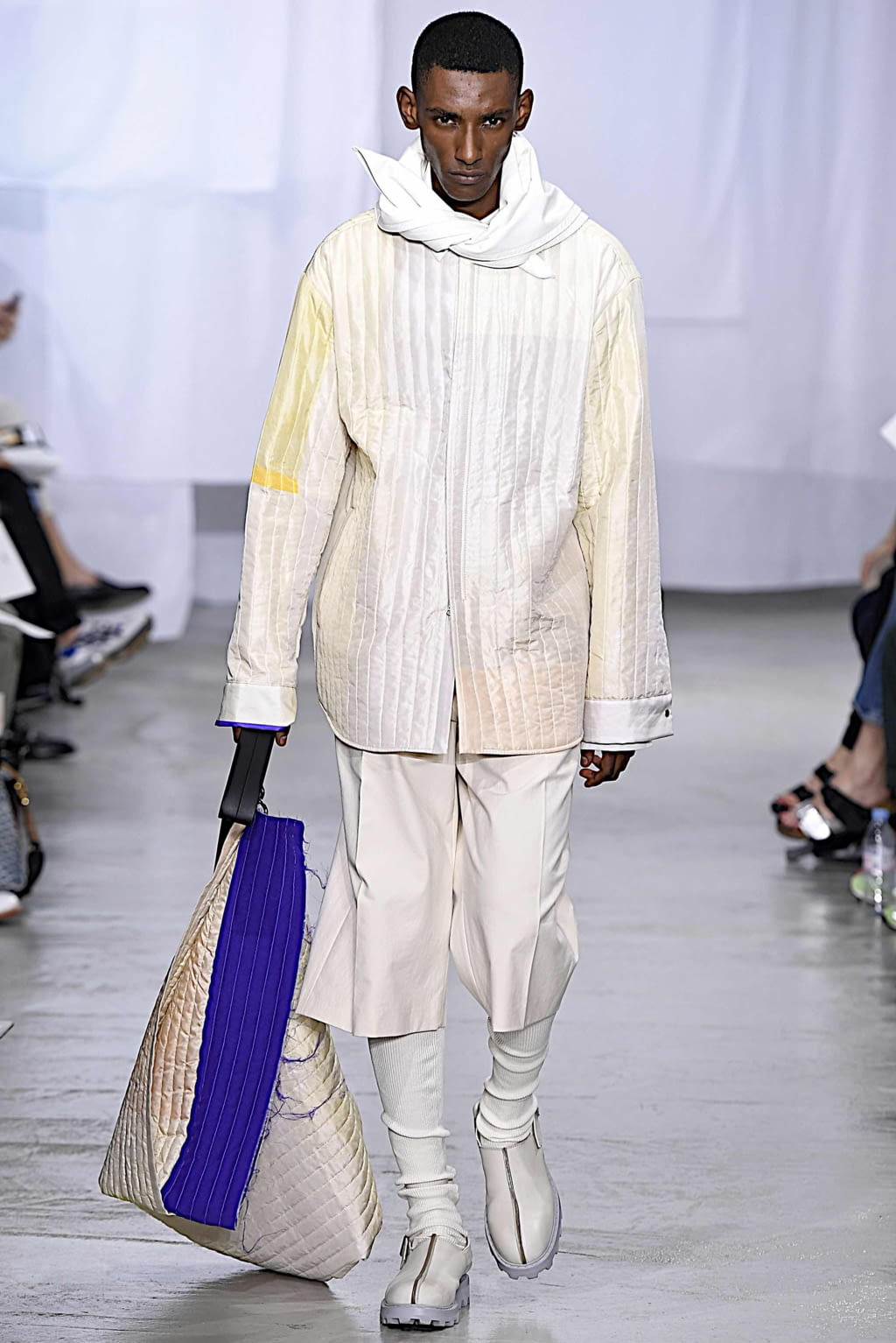 Fashion Week Paris Spring/Summer 2020 look 39 from the OAMC collection 男装