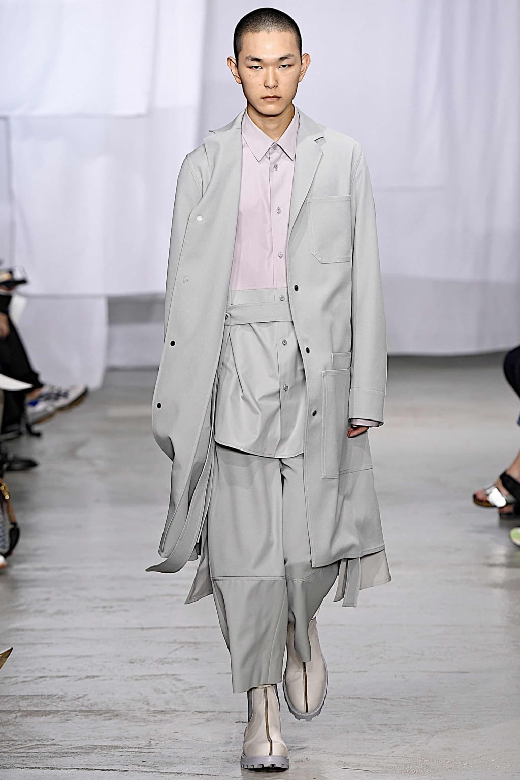 Fashion Week Paris Spring/Summer 2020 look 12 from the OAMC collection 男装