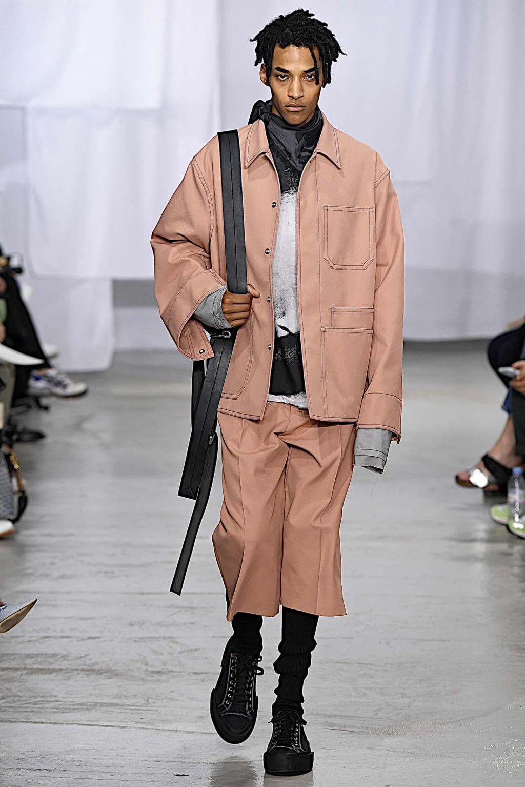 Fashion Week Paris Spring/Summer 2020 look 20 from the OAMC collection menswear
