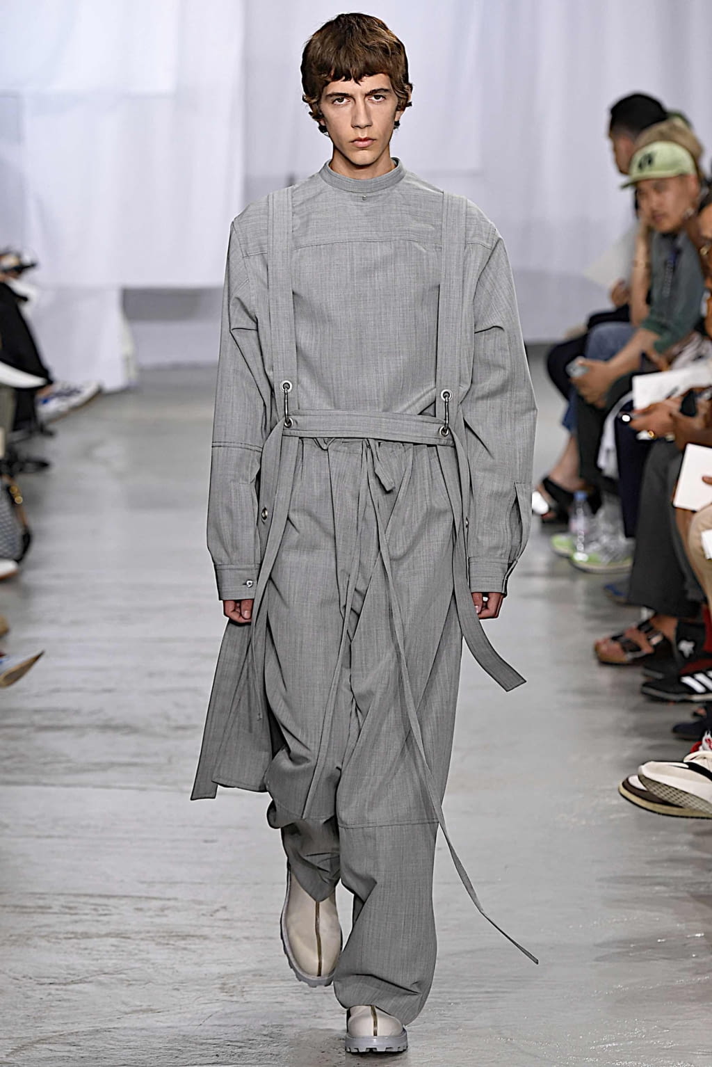 Fashion Week Paris Spring/Summer 2020 look 27 from the OAMC collection 男装