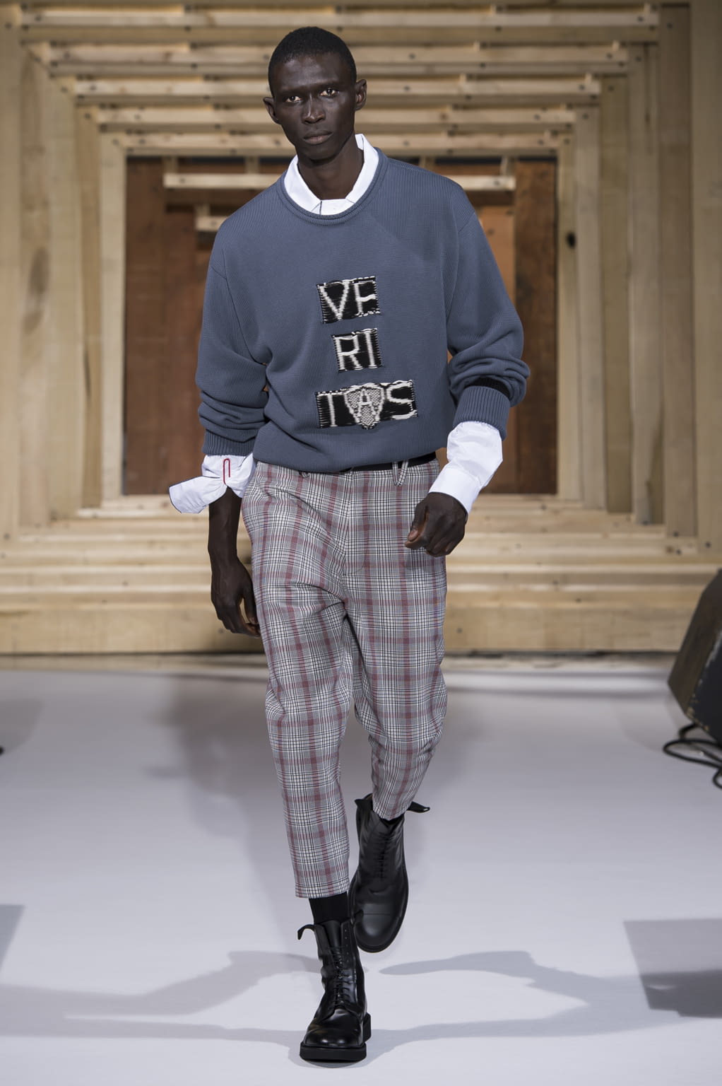 Fashion Week Paris Spring/Summer 2018 look 17 from the OAMC collection menswear