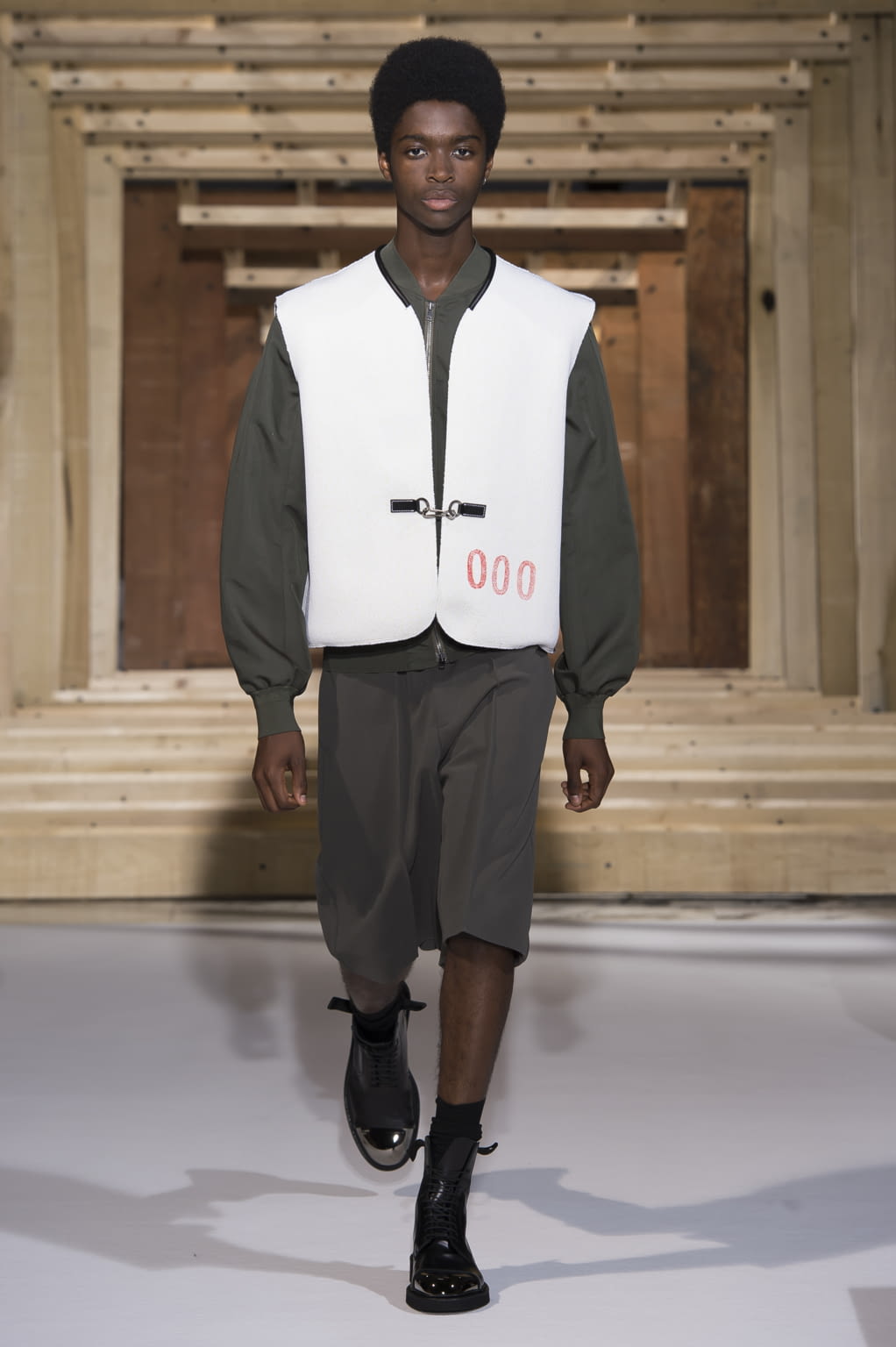 Fashion Week Paris Spring/Summer 2018 look 30 from the OAMC collection menswear