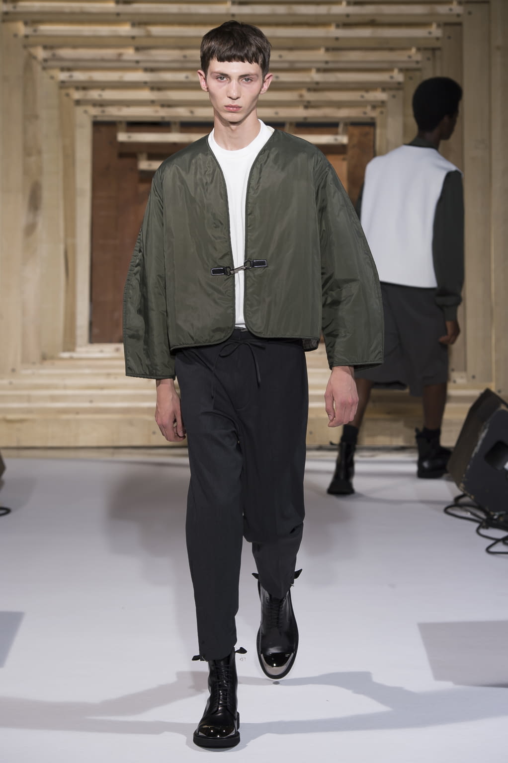 Fashion Week Paris Spring/Summer 2018 look 31 from the OAMC collection 男装