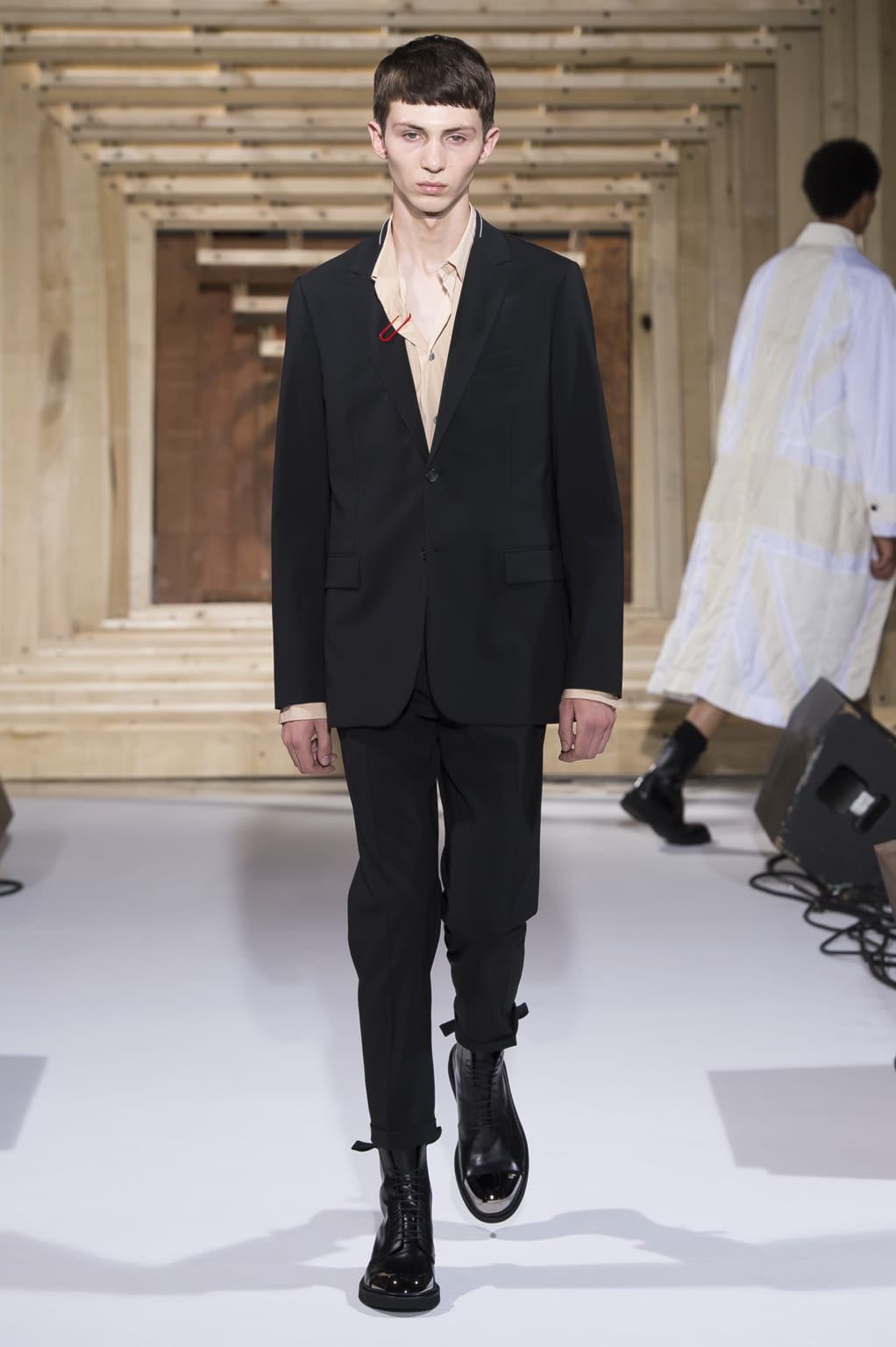 Fashion Week Paris Spring/Summer 2018 look 4 from the OAMC collection menswear