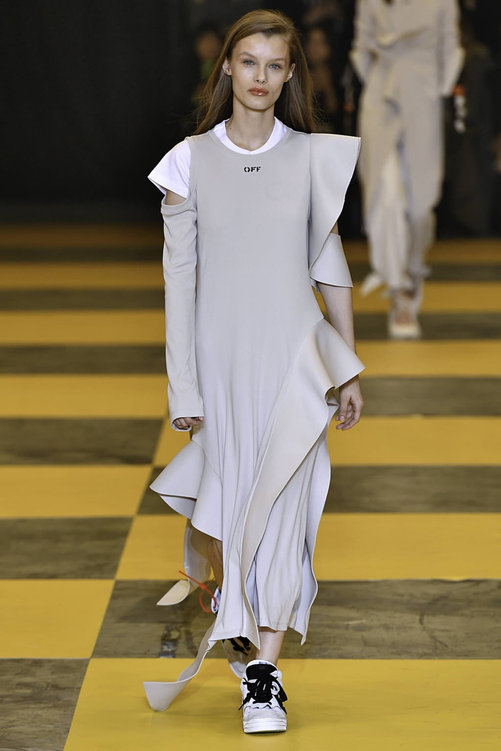Fashion Week Paris Fall/Winter 2019 look 5 de la collection Off-White womenswear