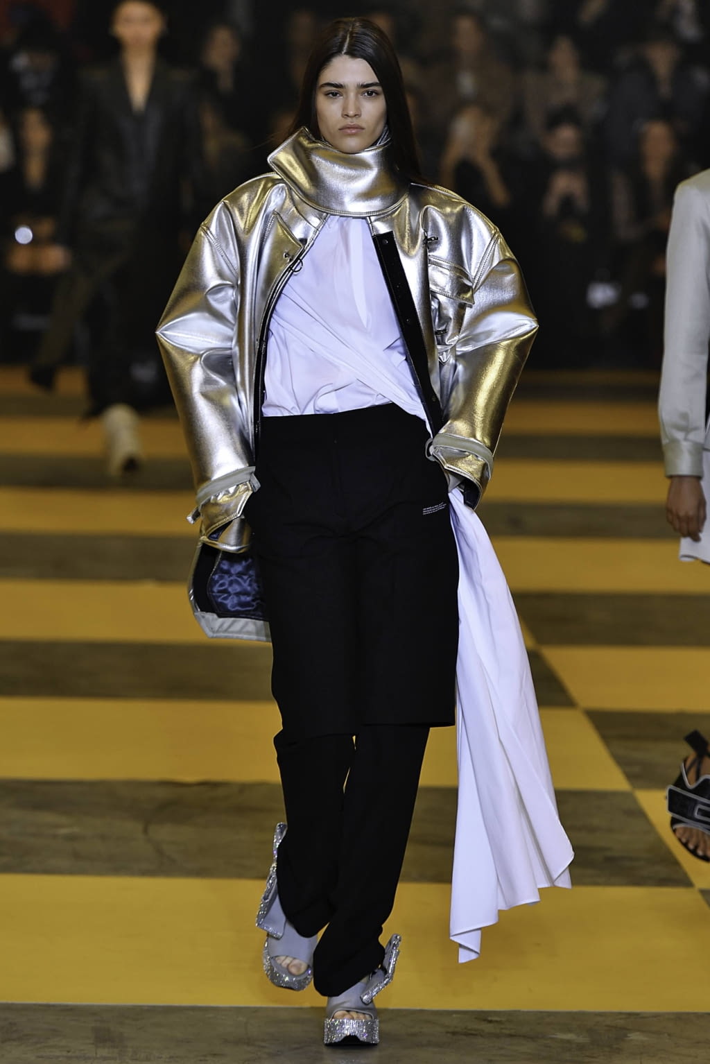 Fashion Week Paris Fall/Winter 2019 look 8 from the Off-White collection 女装