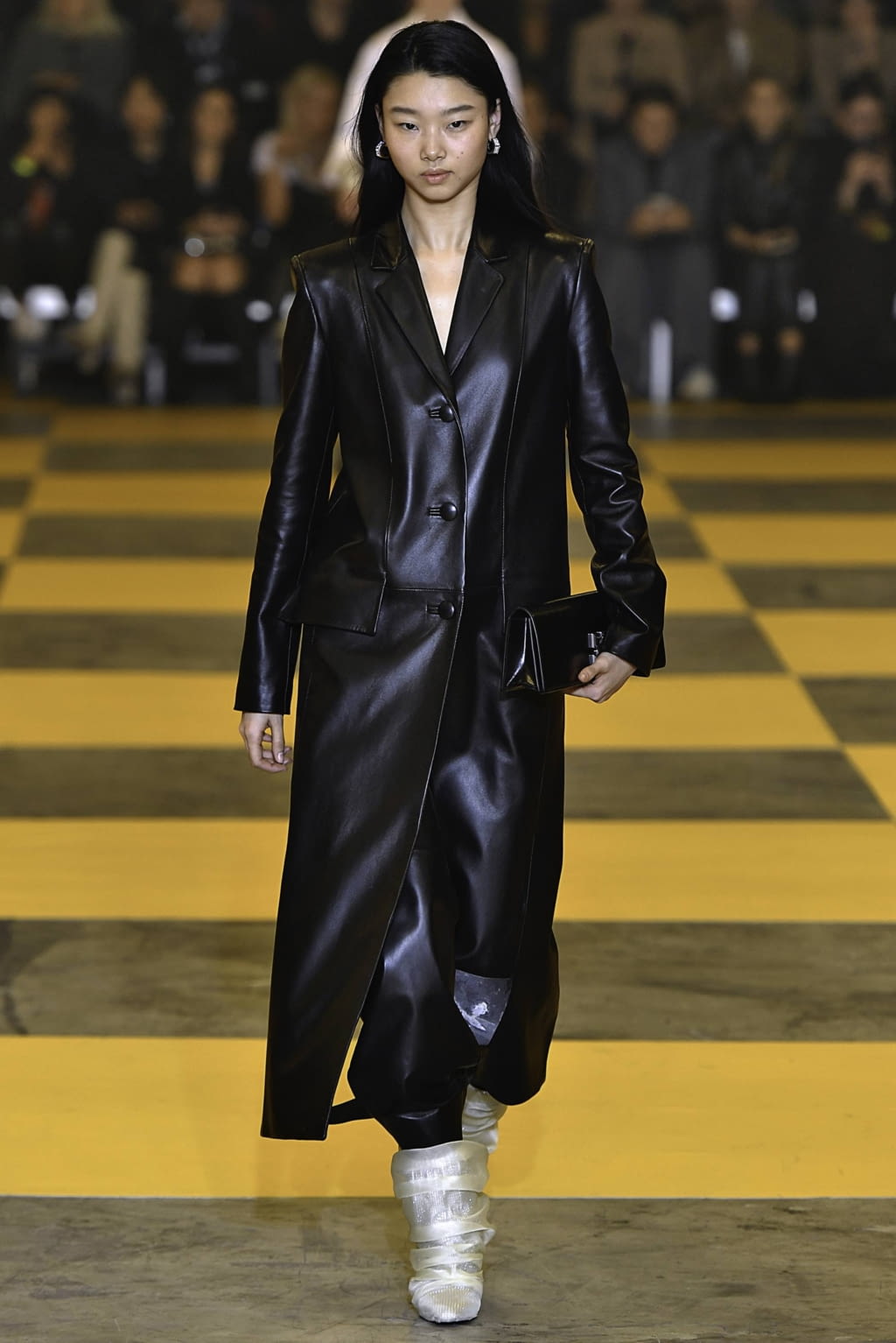 Fashion Week Paris Fall/Winter 2019 look 9 from the Off-White collection 女装