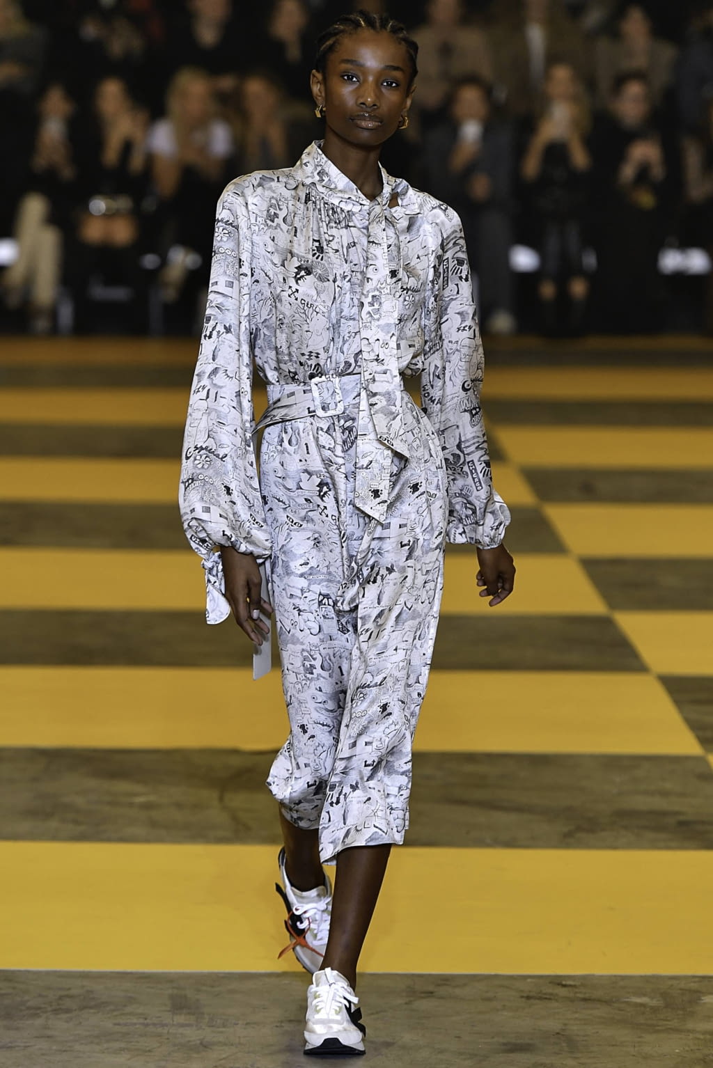 Fashion Week Paris Fall/Winter 2019 look 20 de la collection Off-White womenswear