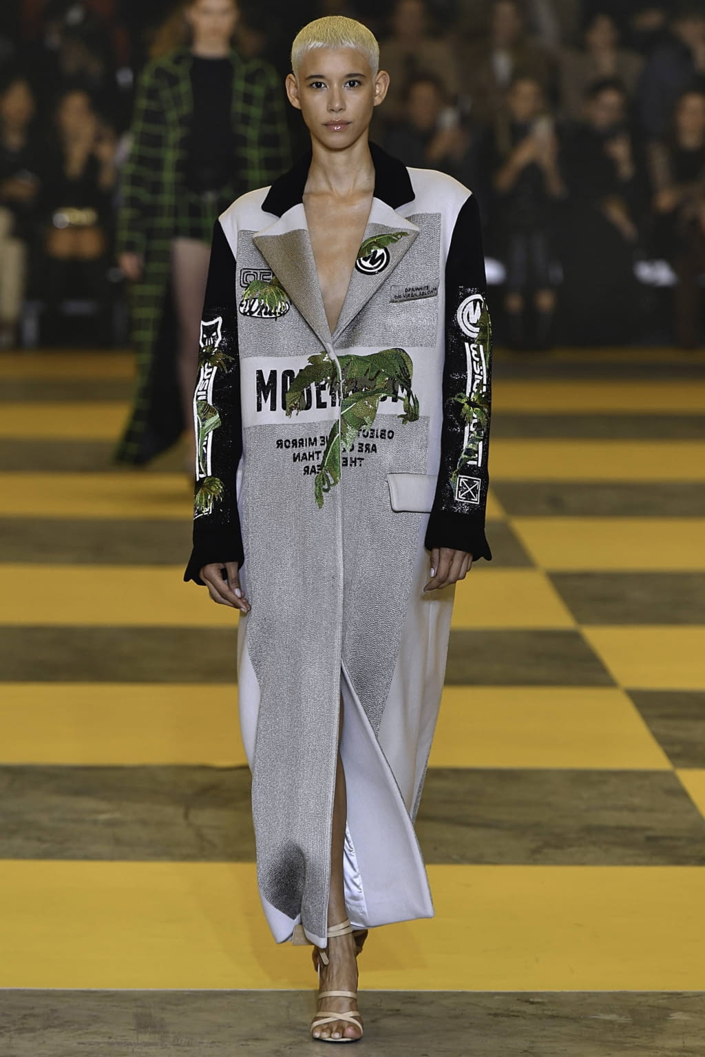 Fashion Week Paris Fall/Winter 2019 look 34 from the Off-White collection womenswear