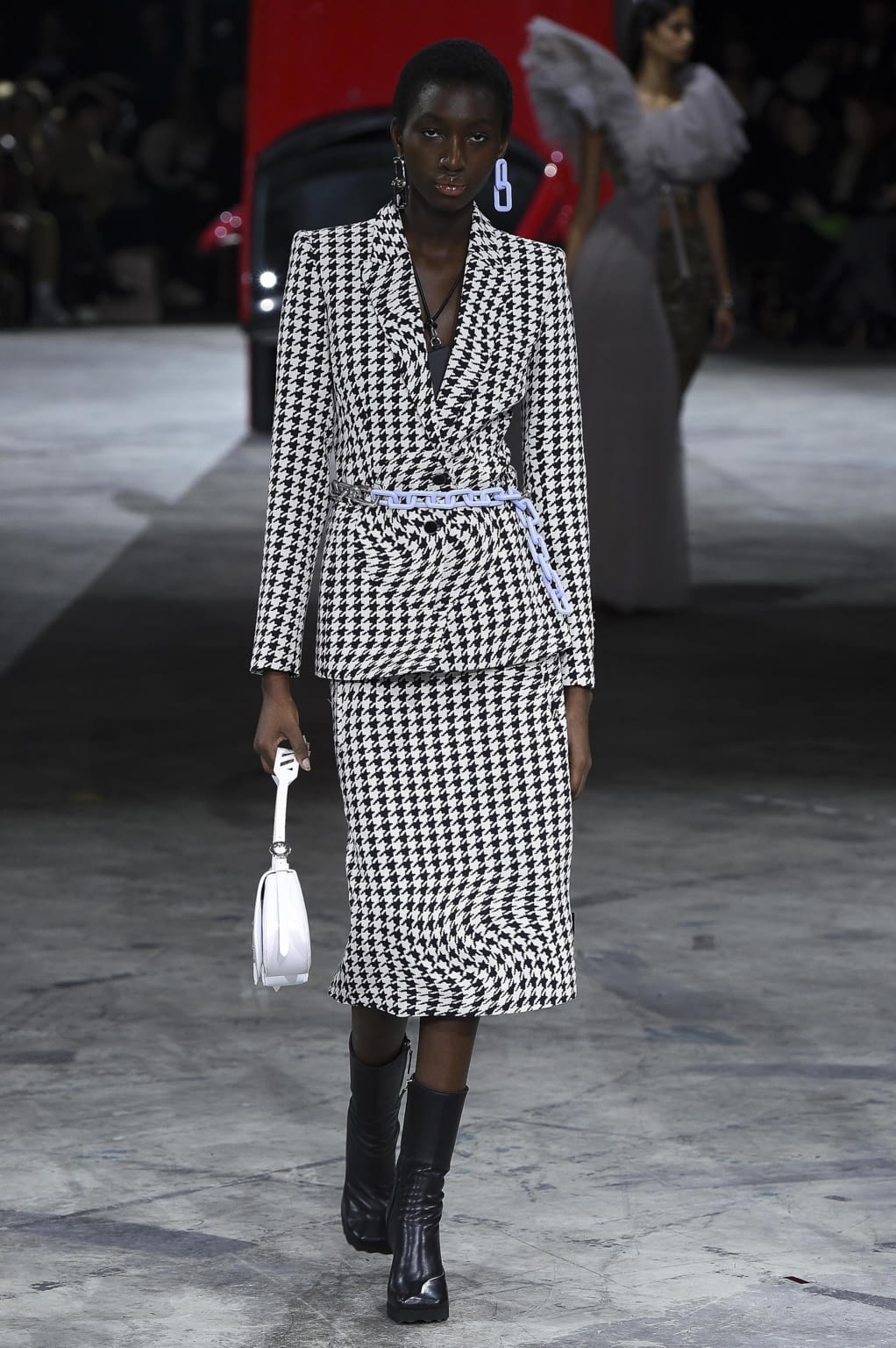 Fashion Week Paris Fall/Winter 2020 look 19 from the Off-White collection 女装