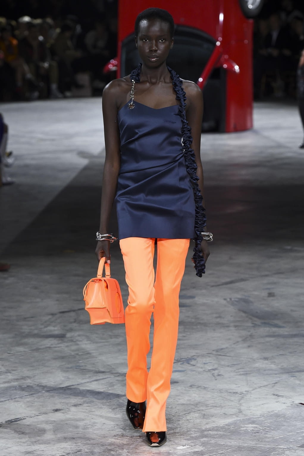 Fashion Week Paris Fall/Winter 2020 look 25 from the Off-White collection womenswear