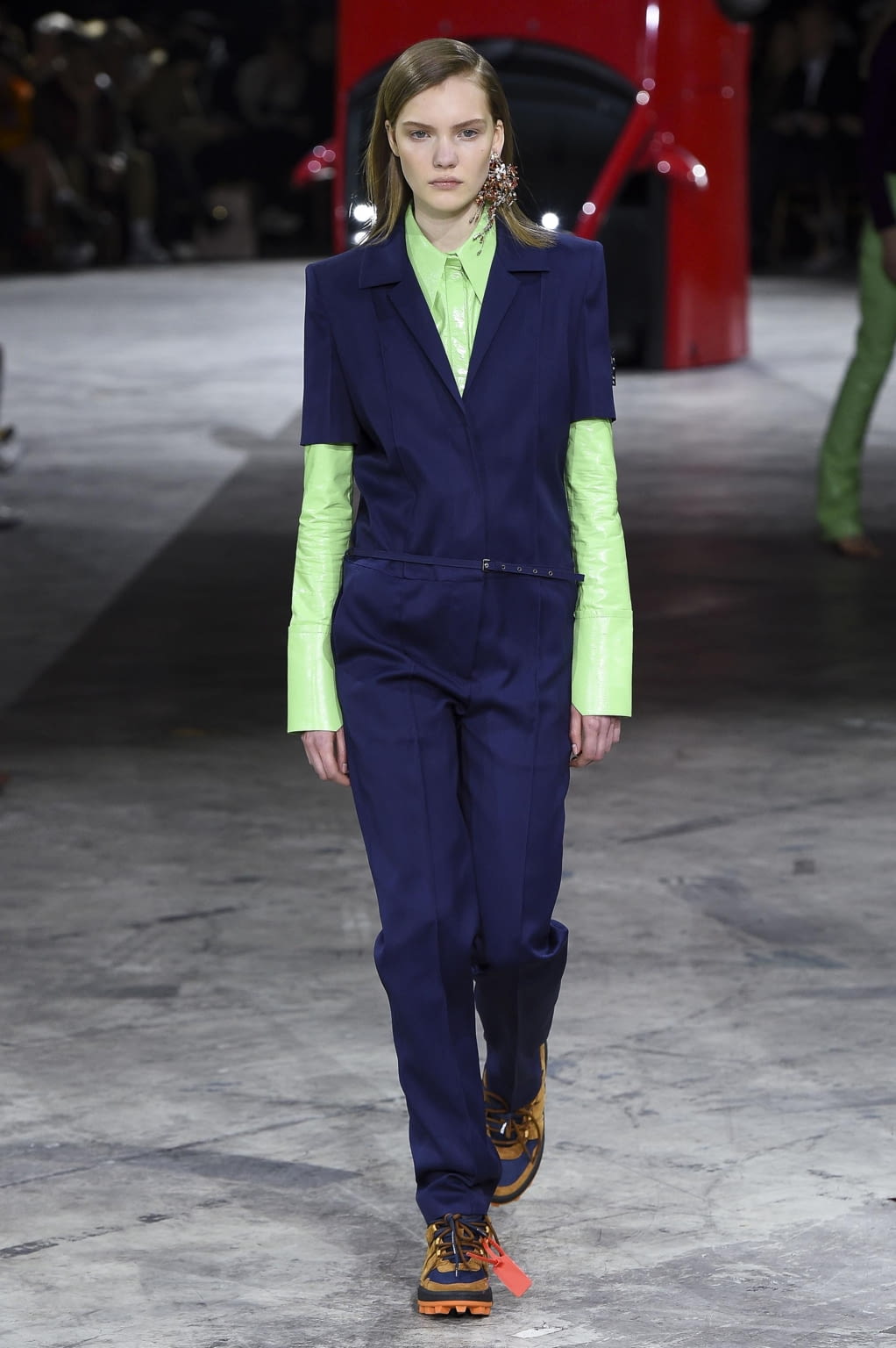 Fashion Week Paris Fall/Winter 2020 look 29 from the Off-White collection 女装