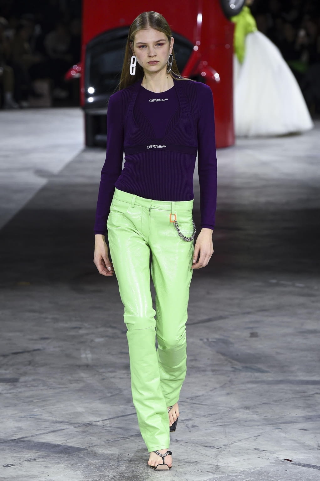 Fashion Week Paris Fall/Winter 2020 look 31 from the Off-White collection 女装