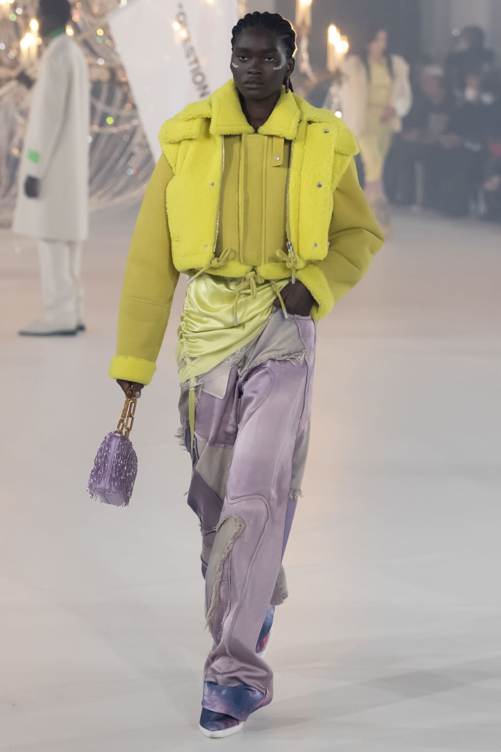 Fashion Week Paris Fall/Winter 2022 look 25 from the Off-White collection womenswear