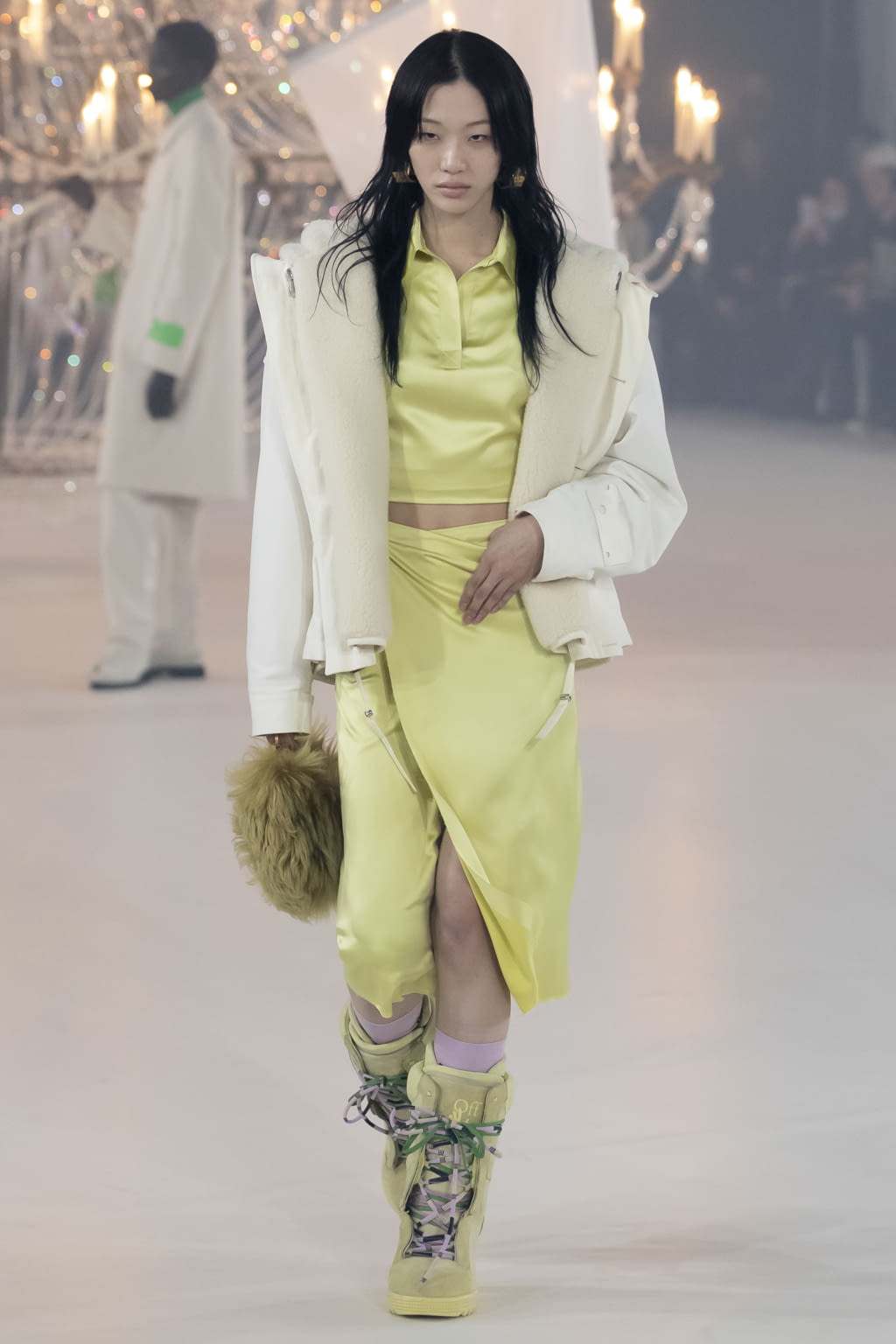 Fashion Week Paris Fall/Winter 2022 look 26 from the Off-White collection womenswear
