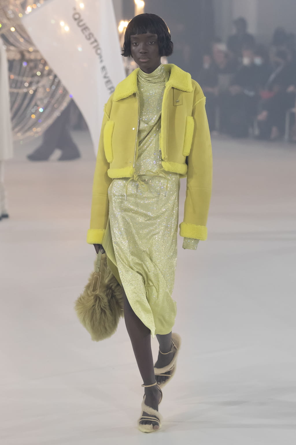 Fashion Week Paris Fall/Winter 2022 look 28 from the Off-White collection womenswear