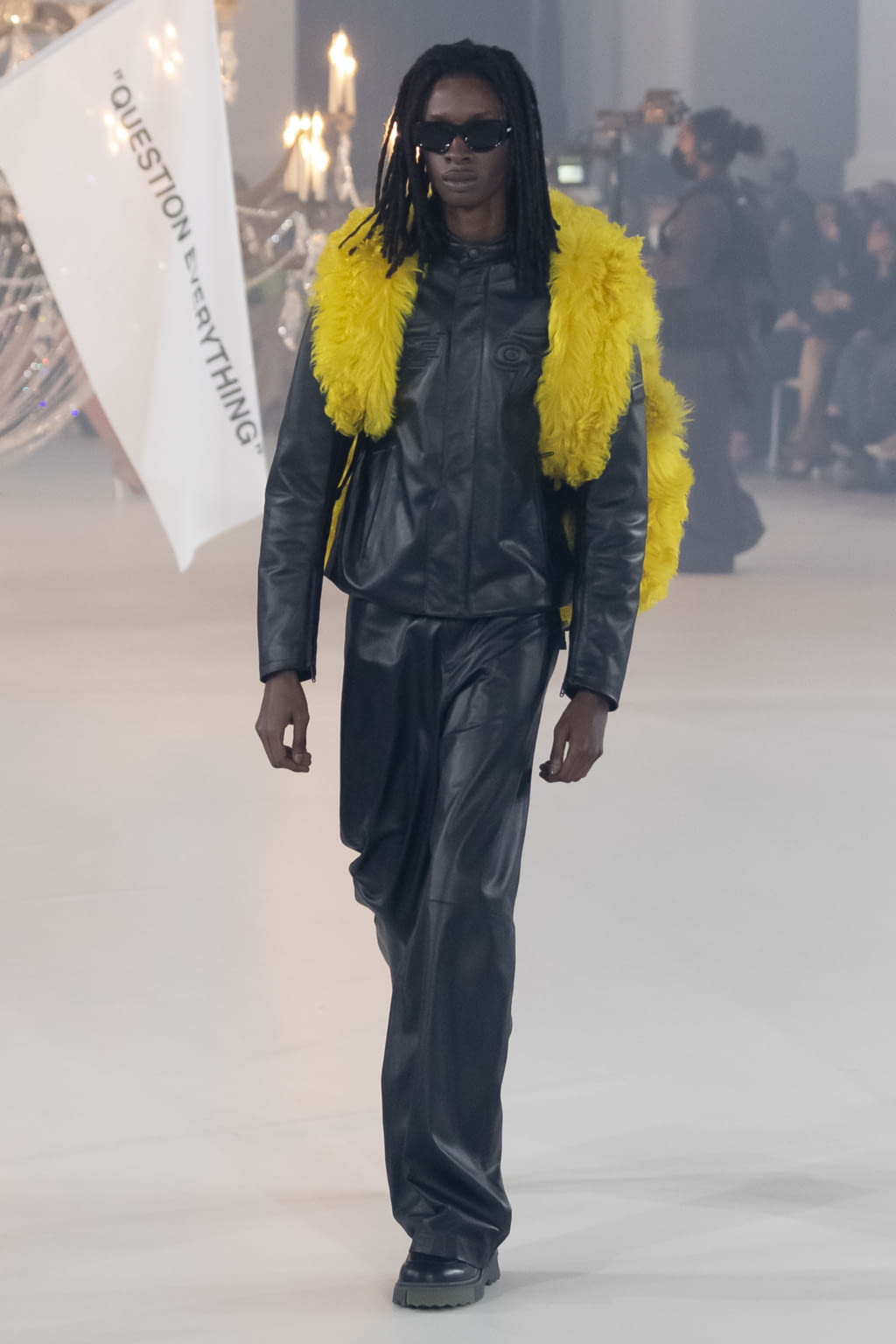 Fashion Week Paris Fall/Winter 2022 look 29 from the Off-White collection womenswear