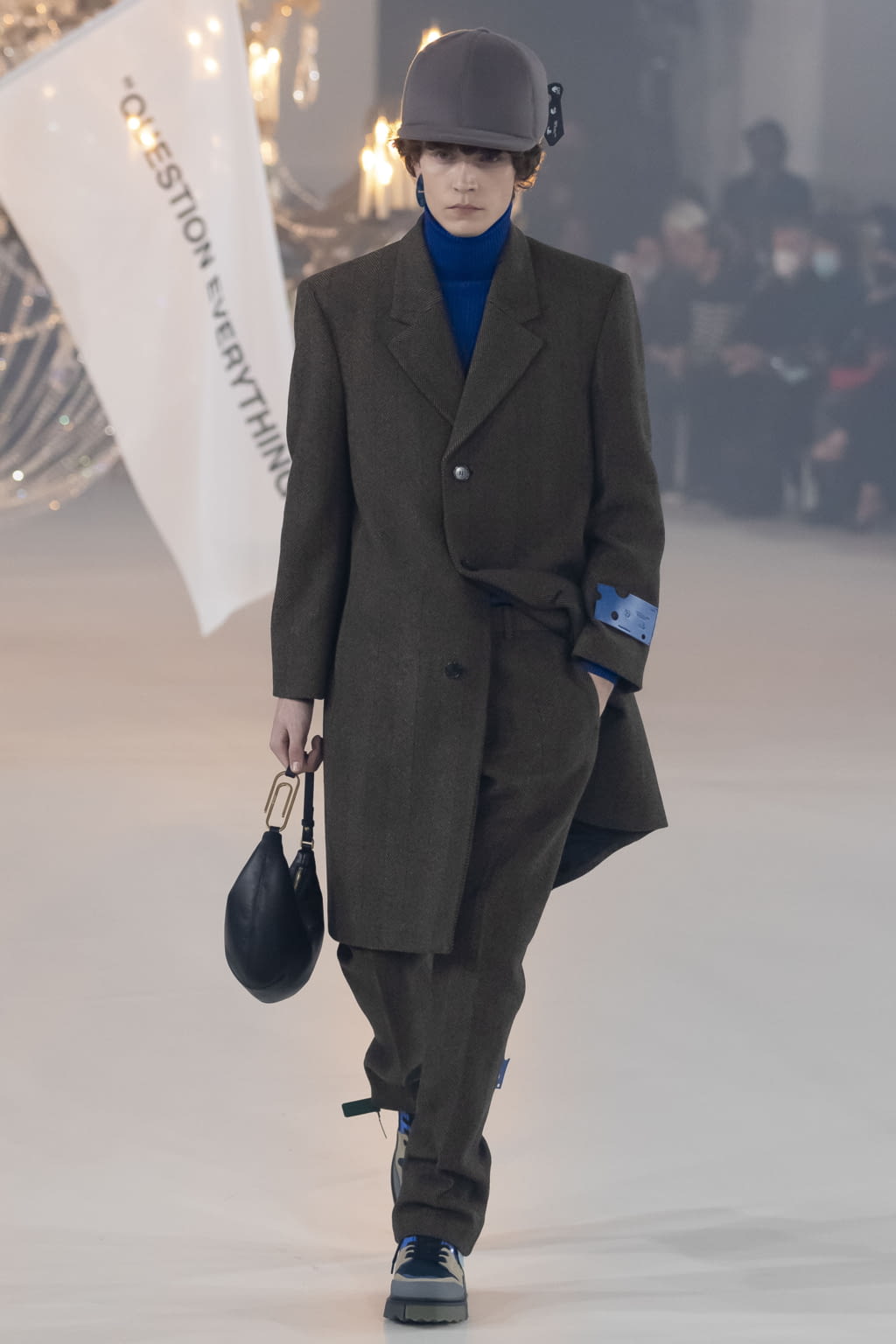 Fashion Week Paris Fall/Winter 2022 look 33 from the Off-White collection womenswear