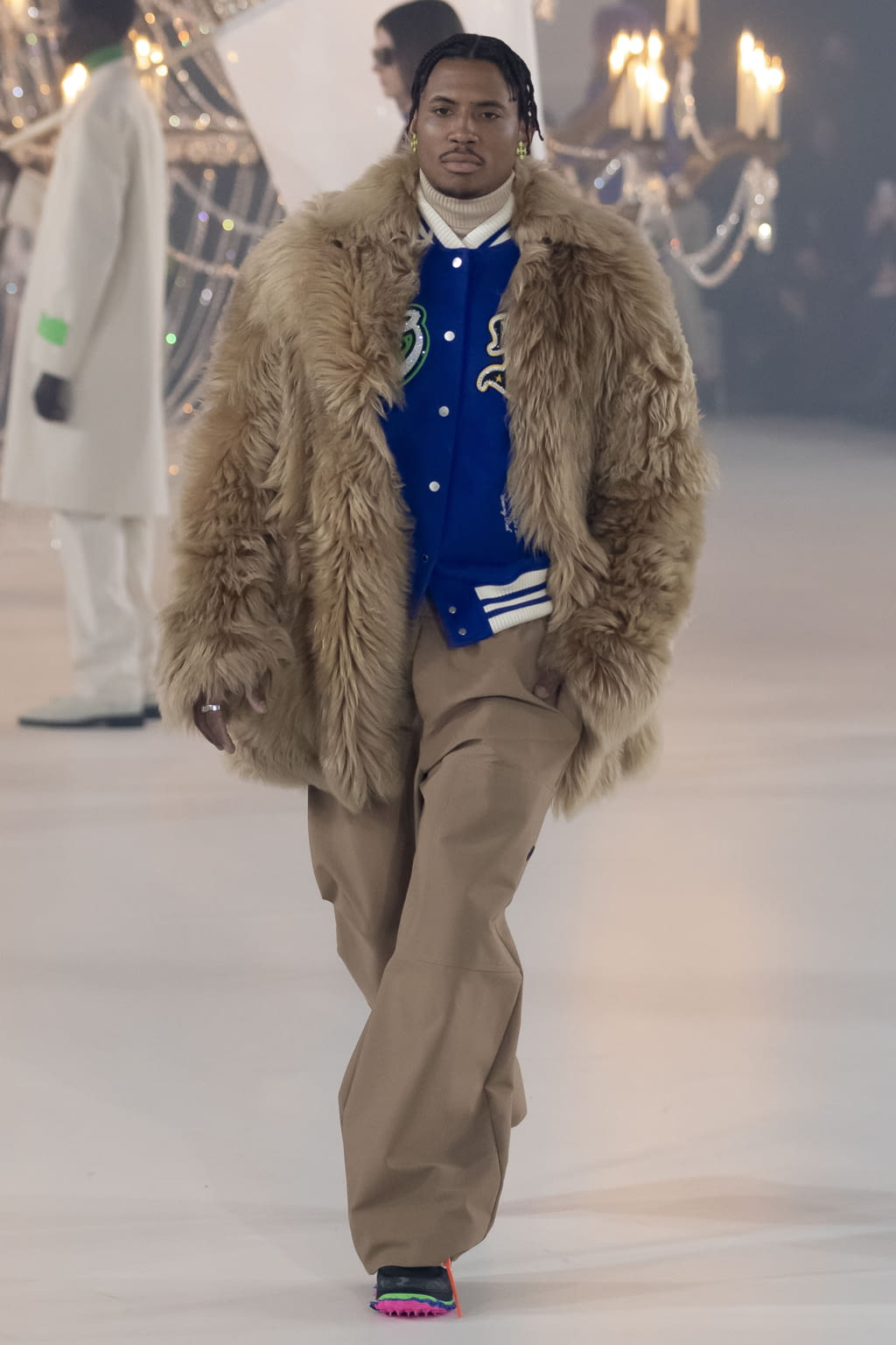Fashion Week Paris Fall/Winter 2022 look 38 from the Off-White collection 女装