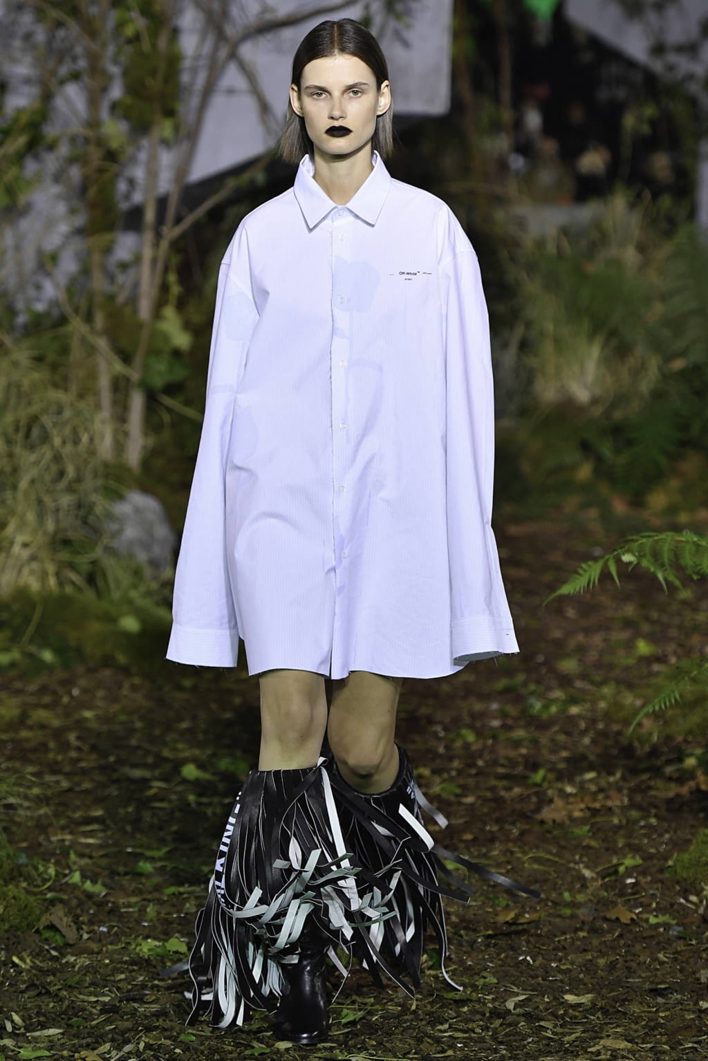 Fashion Week Paris Fall/Winter 2019 look 5 from the Off-White collection 男装
