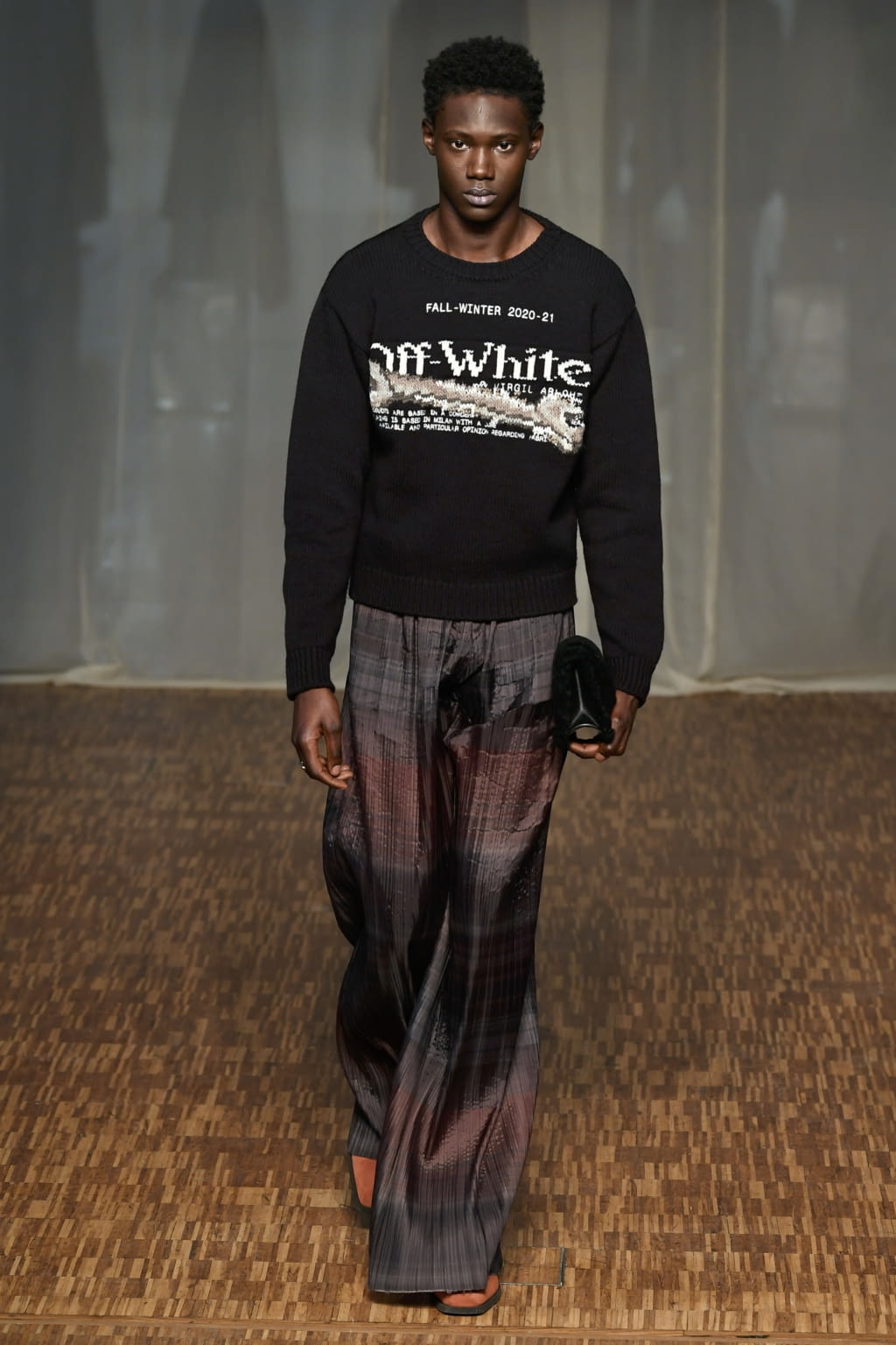 Fashion Week Paris Fall/Winter 2020 look 25 from the Off-White collection 男装