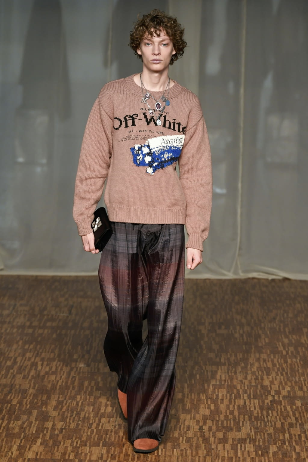 Fashion Week Paris Fall/Winter 2020 look 26 from the Off-White collection menswear