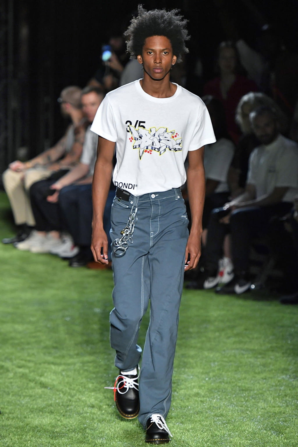 Fashion Week Paris Spring/Summer 2019 look 3 from the Off-White collection menswear