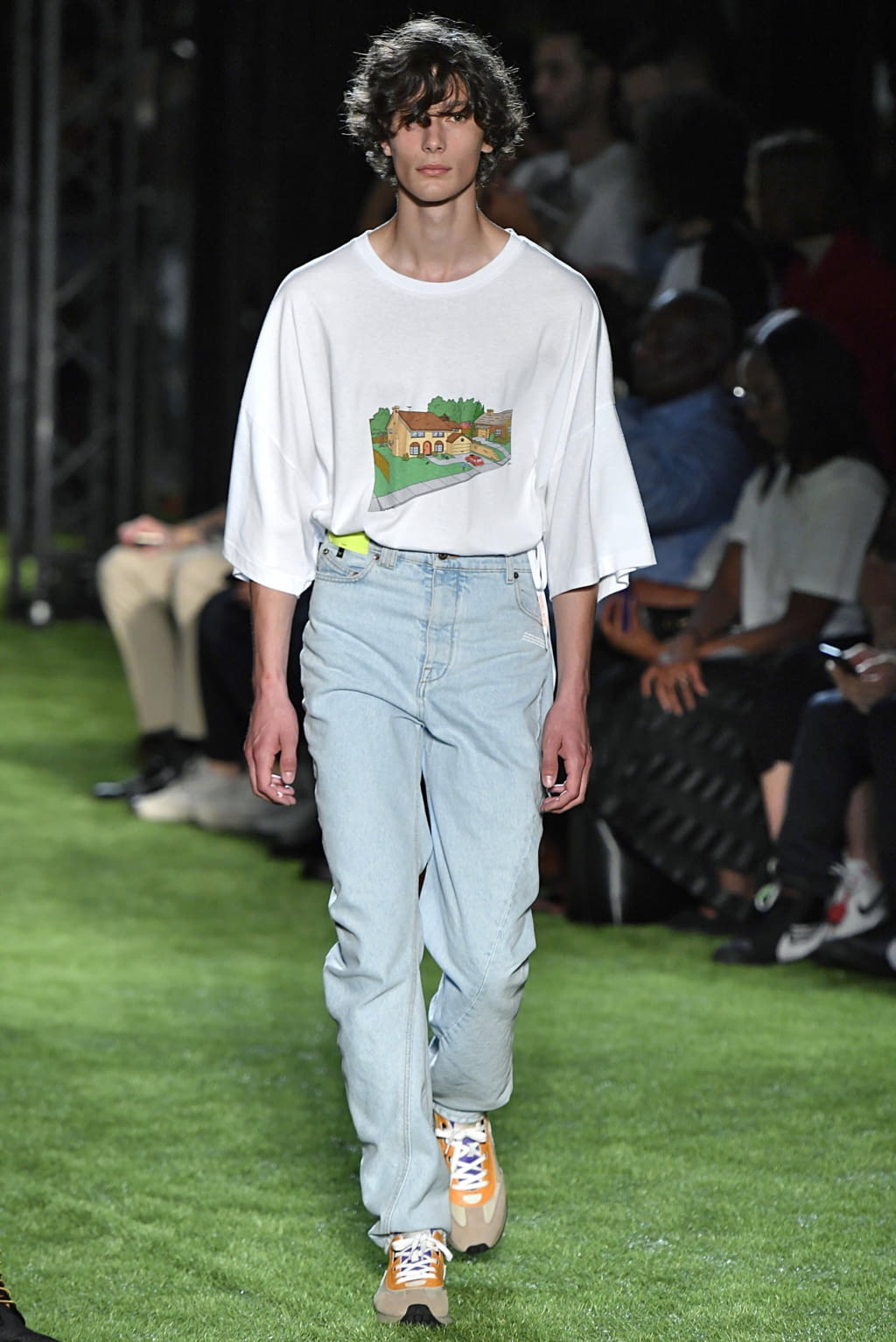 Fashion Week Paris Spring/Summer 2019 look 8 from the Off-White collection menswear